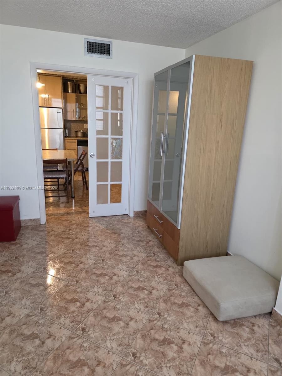 PLAZA TOWERS NORTH CONDO - Residential