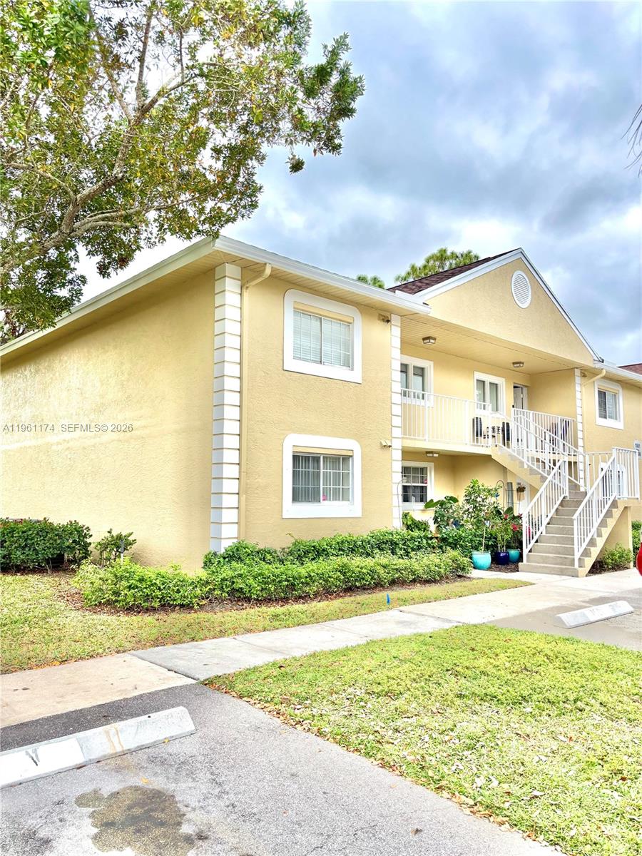 PALM BEACH TRACE CONDO - Residential Lease