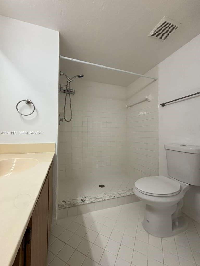 PALM BEACH TRACE CONDO - Residential Lease