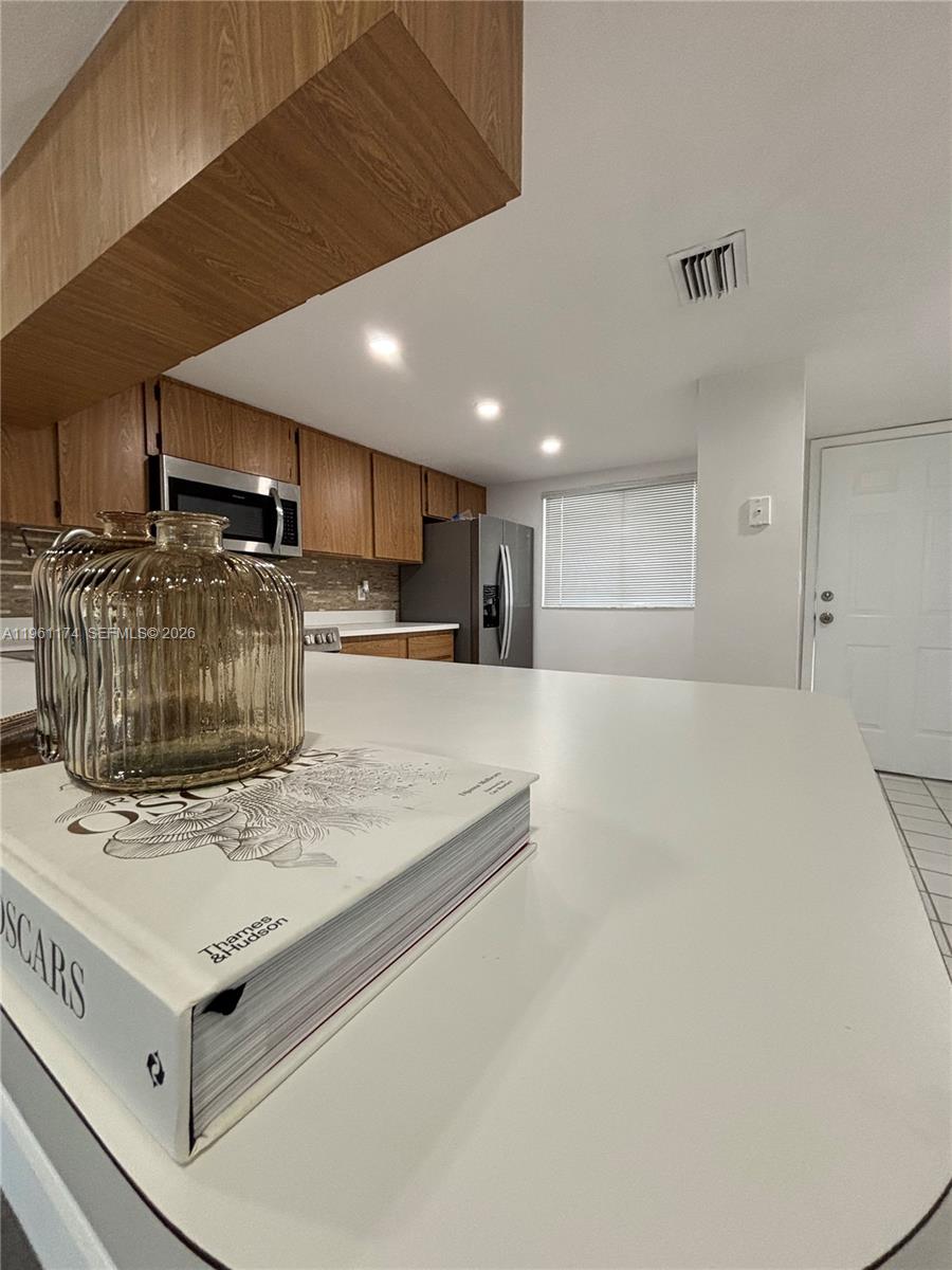 PALM BEACH TRACE CONDO - Residential Lease