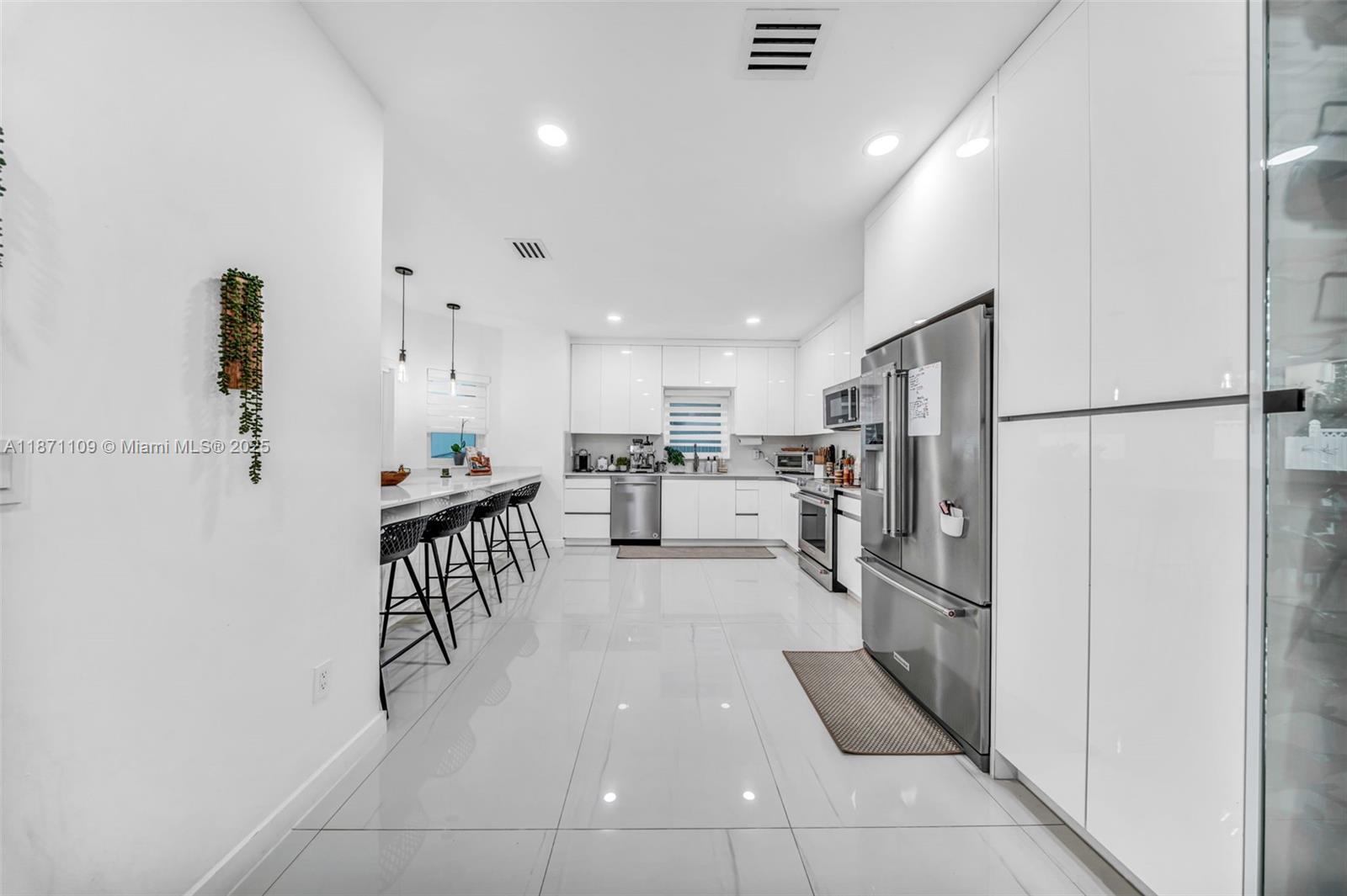 HAMMOCKS SHORES 2ND ADDN - Residential