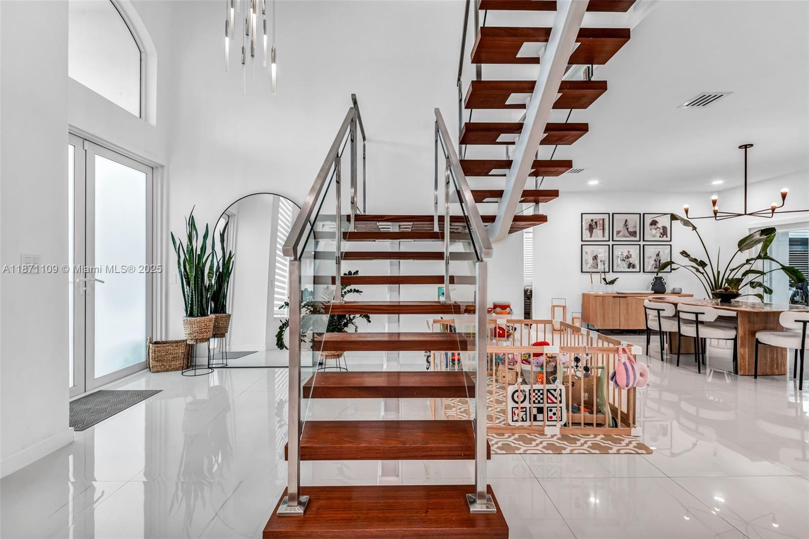 HAMMOCKS SHORES 2ND ADDN - Residential