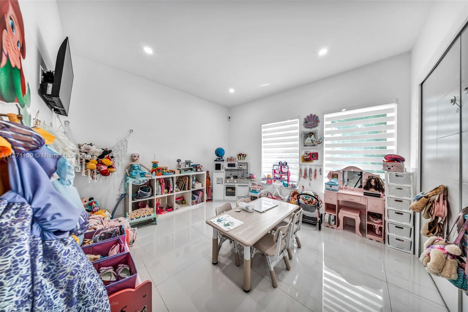 HAMMOCKS SHORES 2ND ADDN - Residential