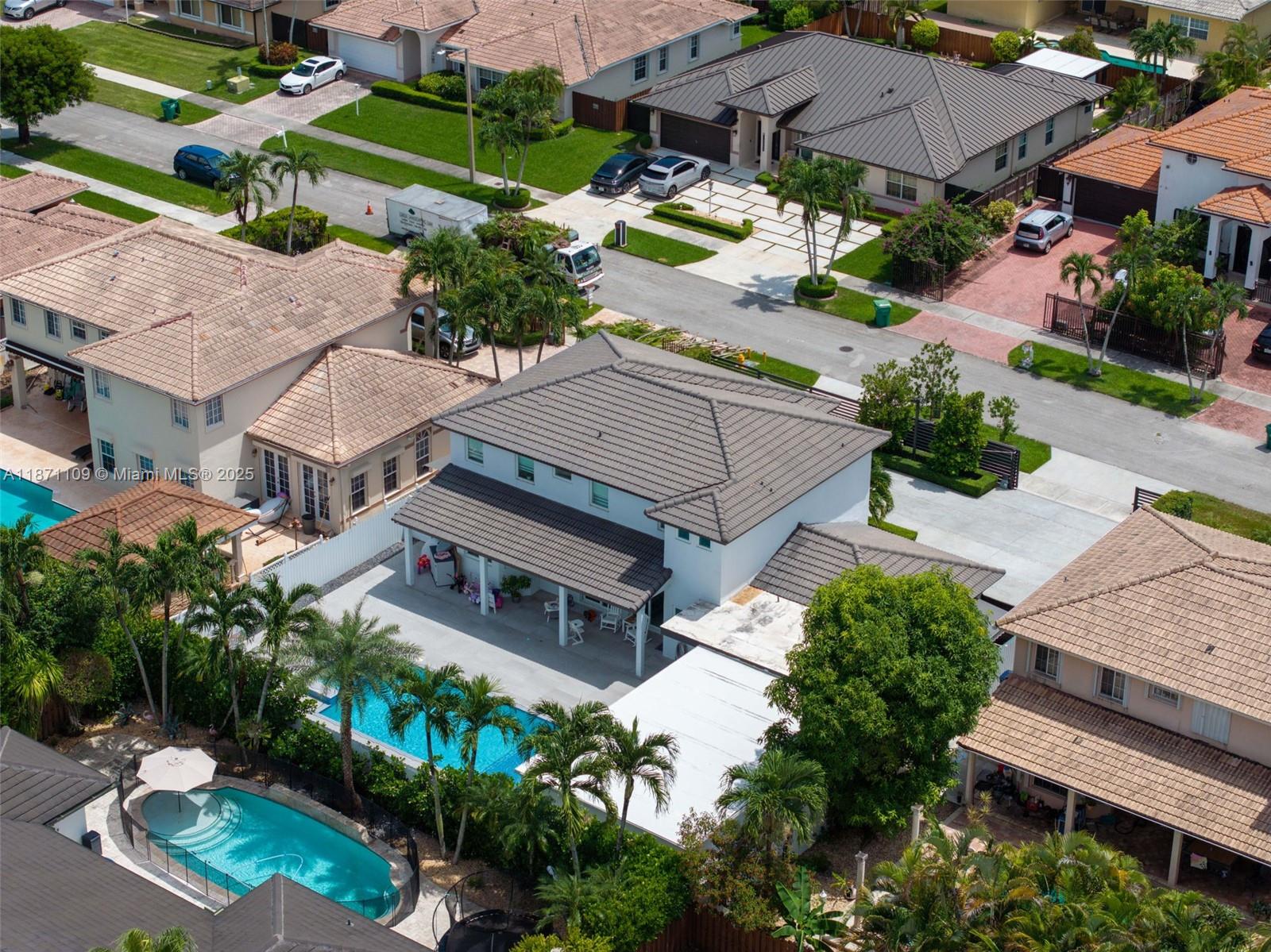 HAMMOCKS SHORES 2ND ADDN - Residential