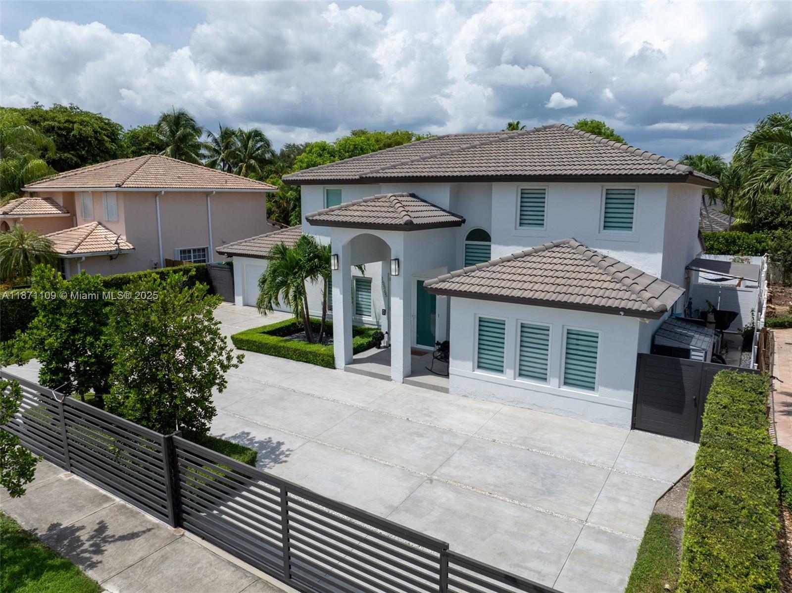 HAMMOCKS SHORES 2ND ADDN - Residential