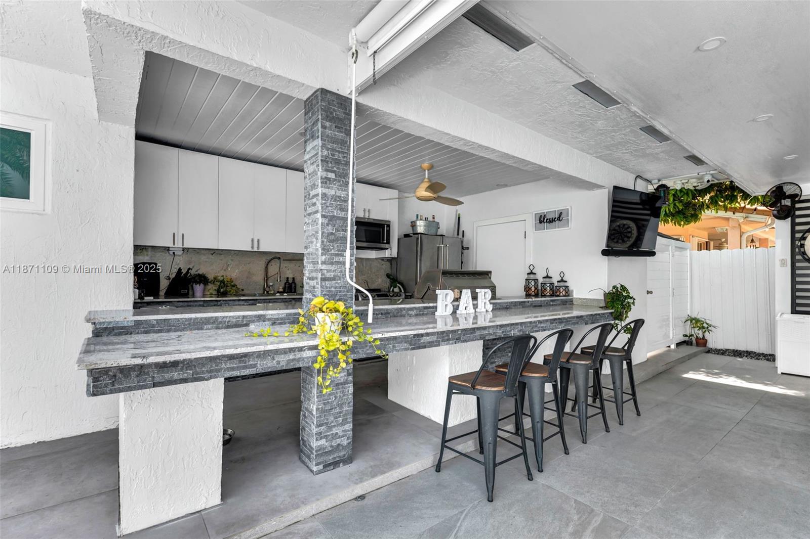 HAMMOCKS SHORES 2ND ADDN - Residential