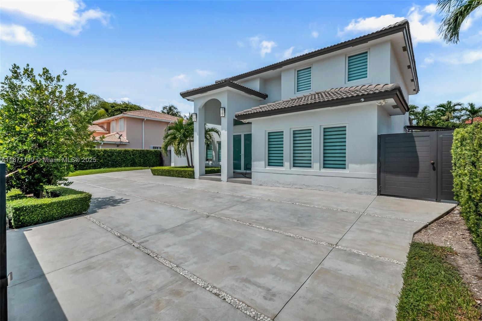 HAMMOCKS SHORES 2ND ADDN - Residential