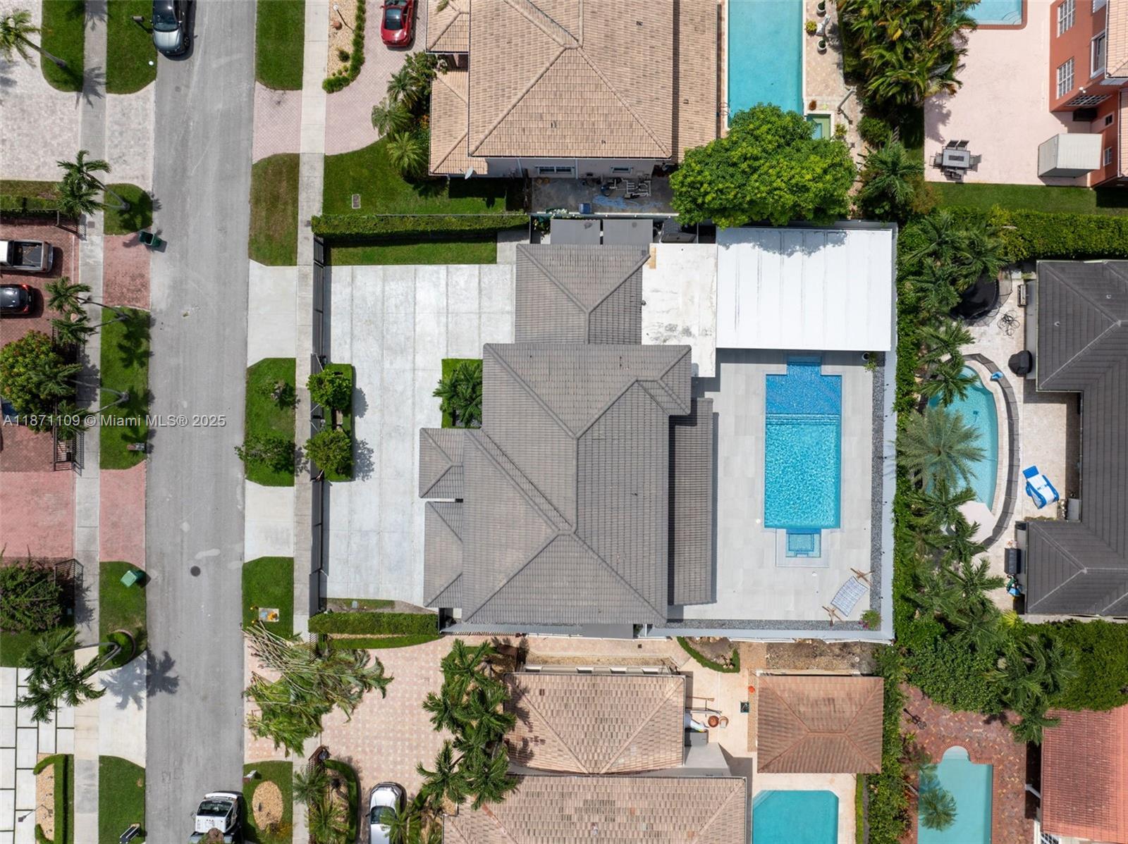 HAMMOCKS SHORES 2ND ADDN - Residential