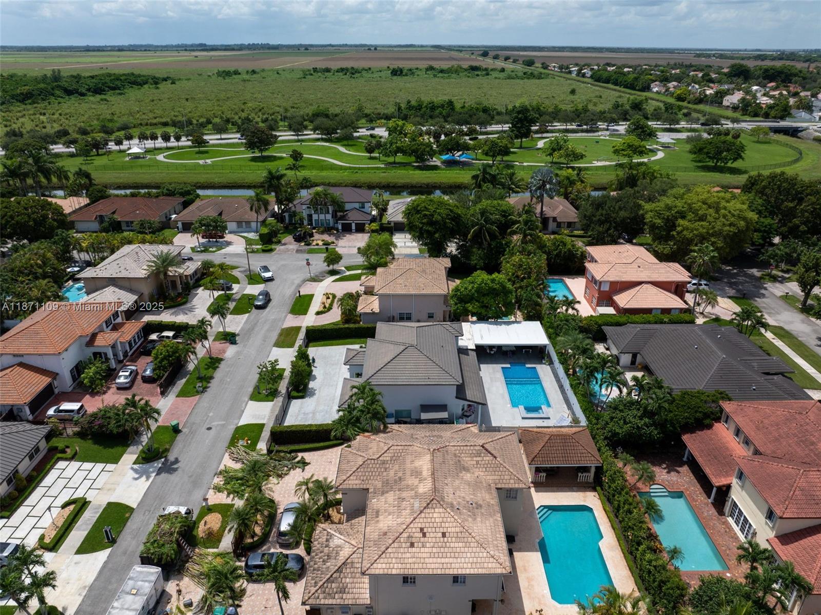 HAMMOCKS SHORES 2ND ADDN - Residential