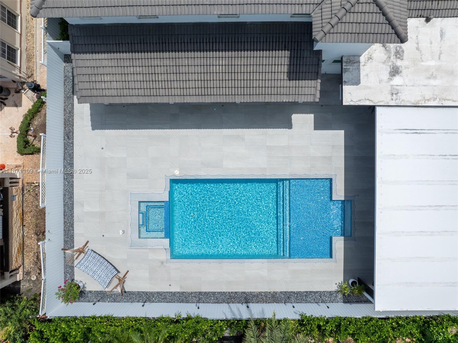 HAMMOCKS SHORES 2ND ADDN - Residential