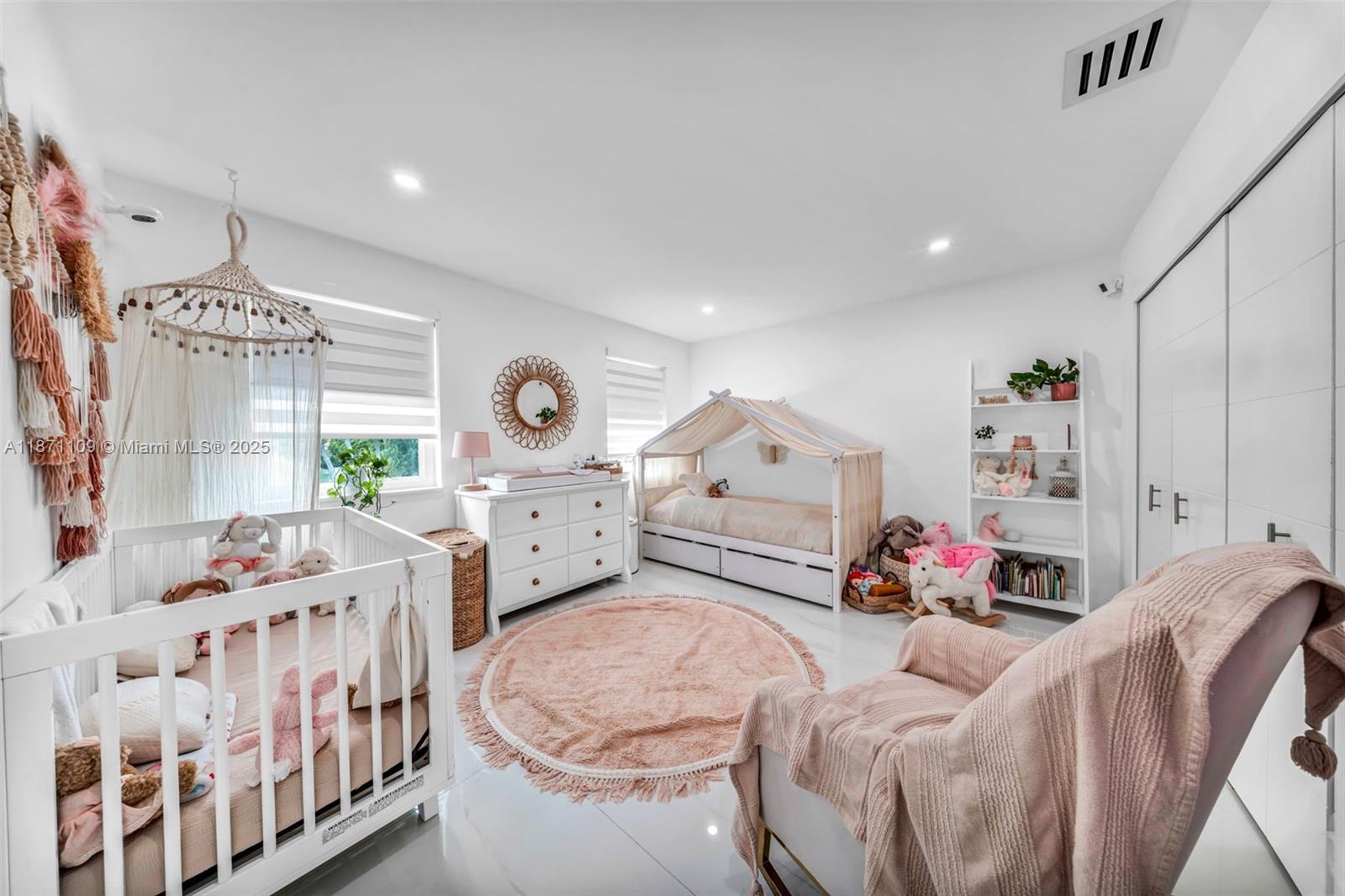 HAMMOCKS SHORES 2ND ADDN - Residential