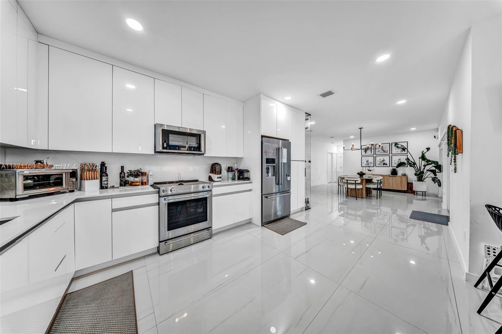 HAMMOCKS SHORES 2ND ADDN - Residential