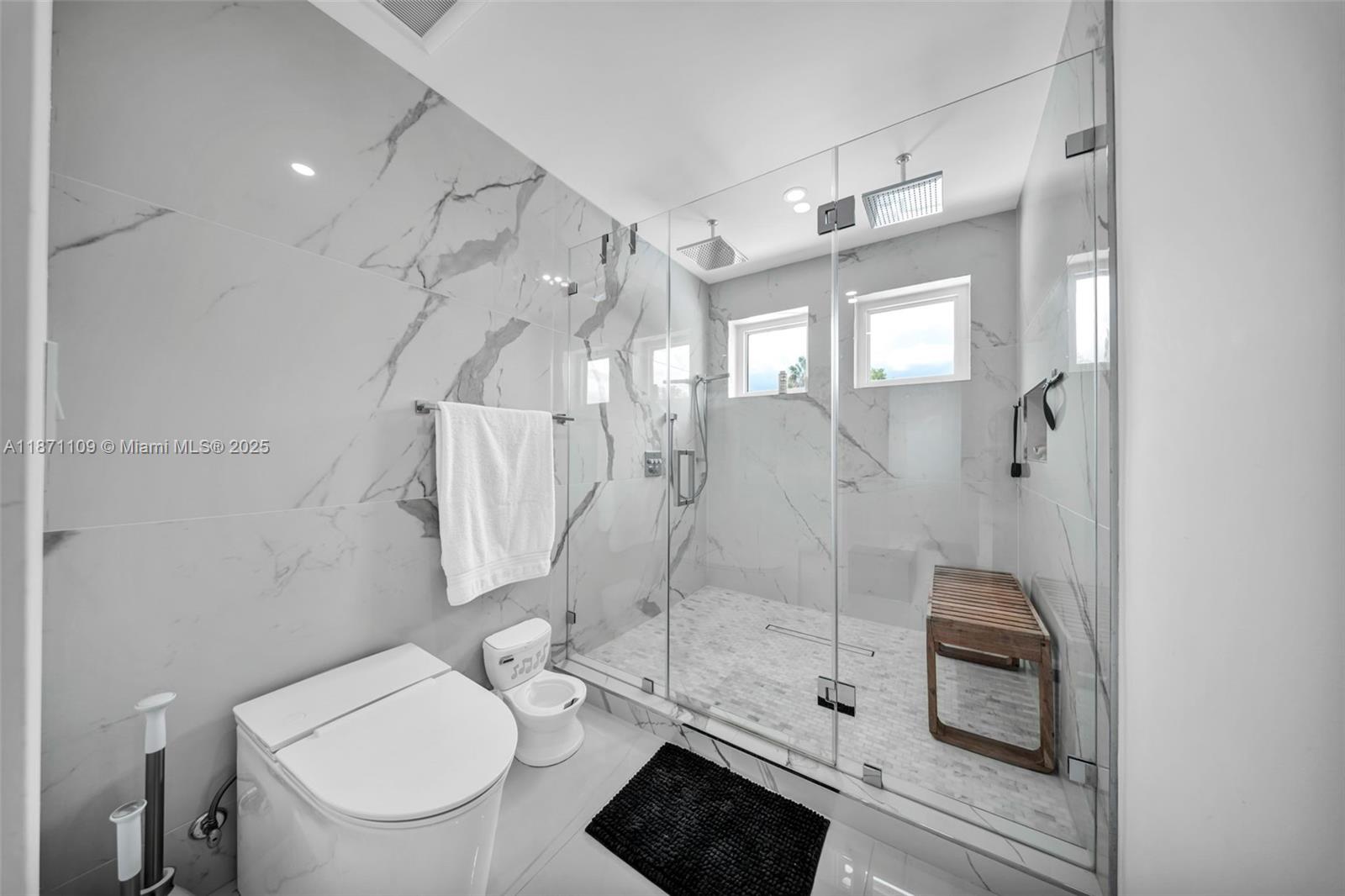 HAMMOCKS SHORES 2ND ADDN - Residential