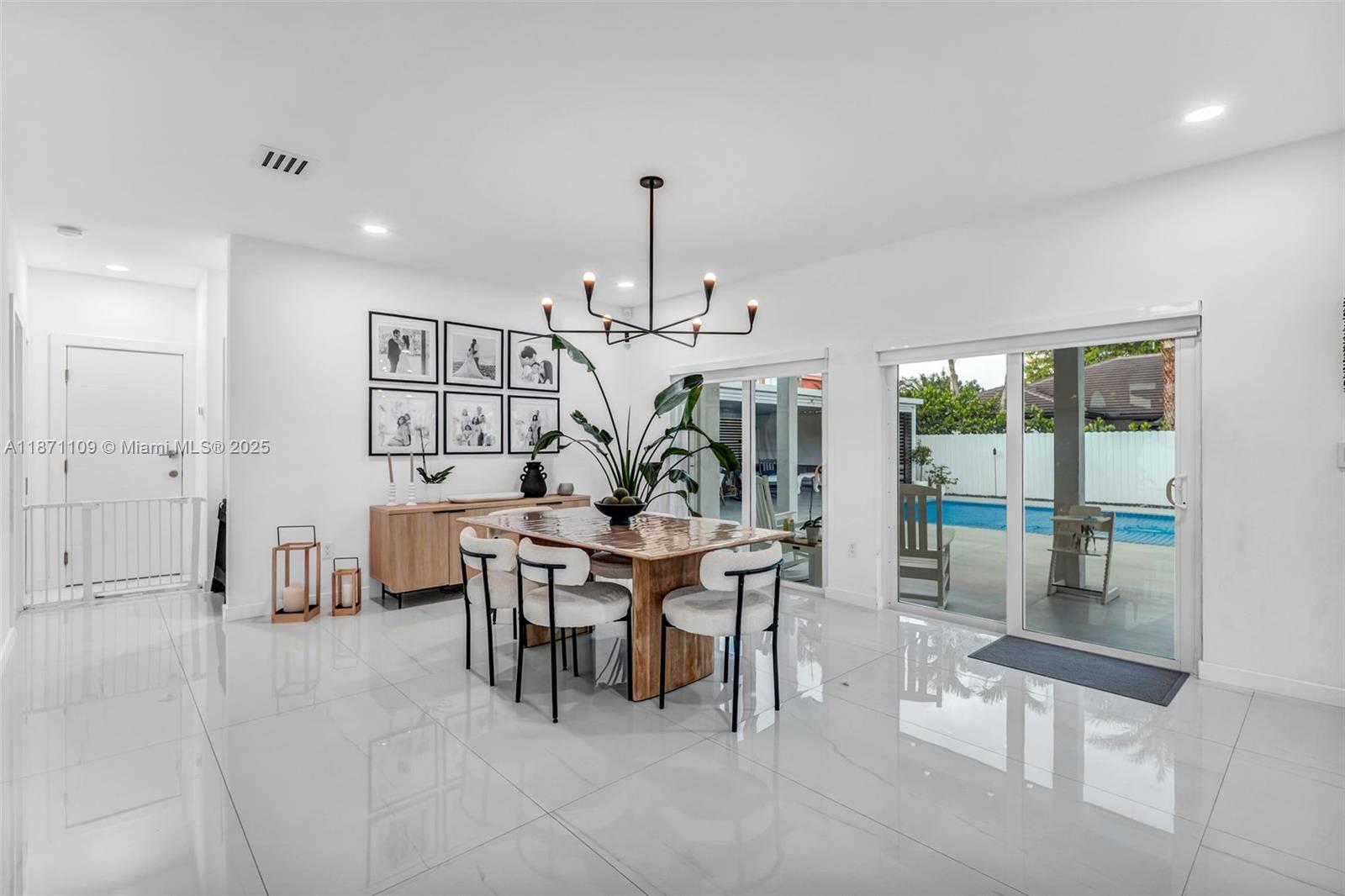 HAMMOCKS SHORES 2ND ADDN - Residential