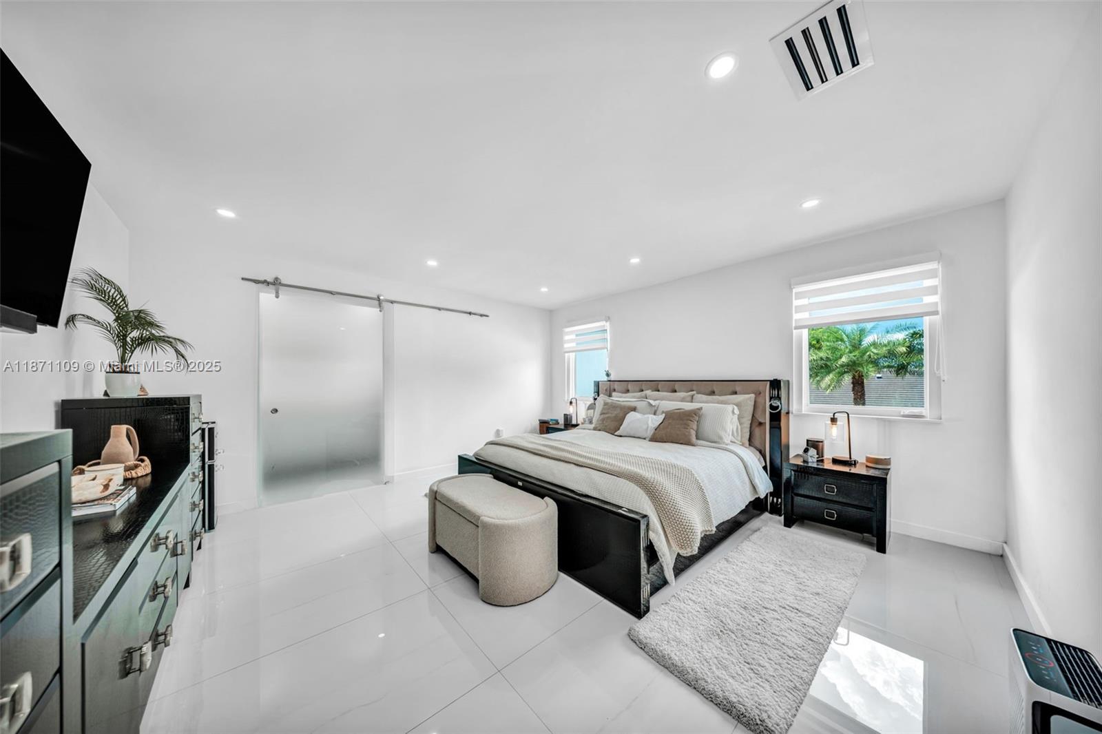 HAMMOCKS SHORES 2ND ADDN - Residential