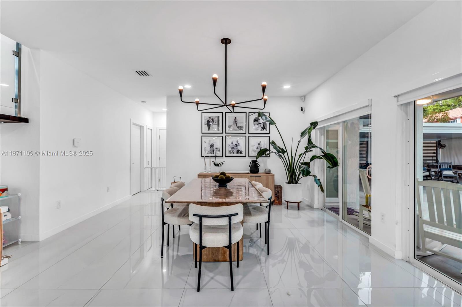 HAMMOCKS SHORES 2ND ADDN - Residential