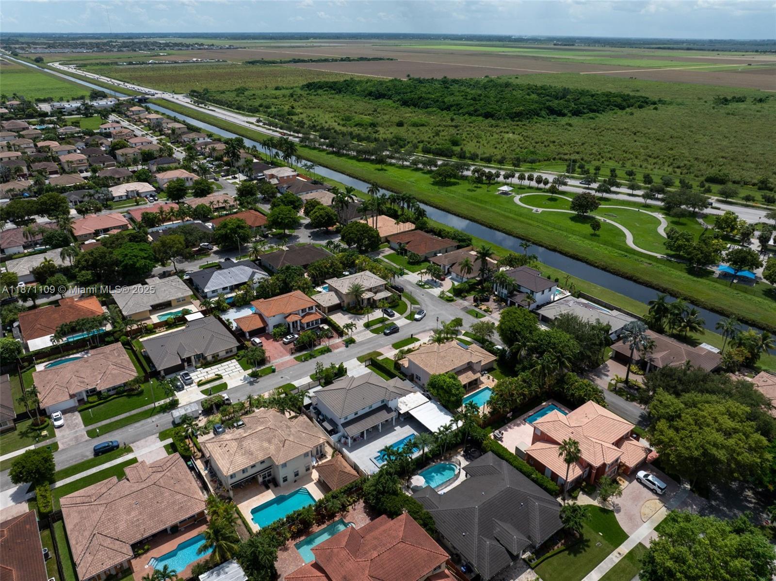 HAMMOCKS SHORES 2ND ADDN - Residential