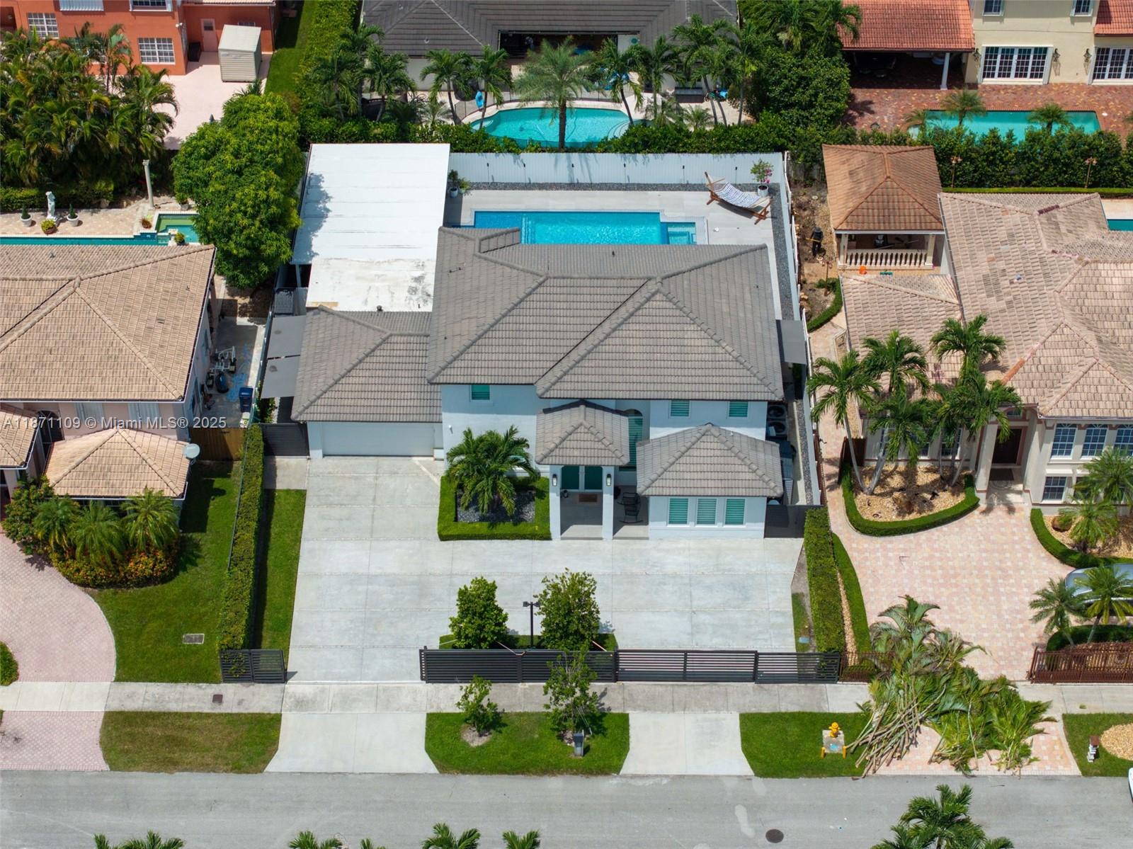 HAMMOCKS SHORES 2ND ADDN - Residential