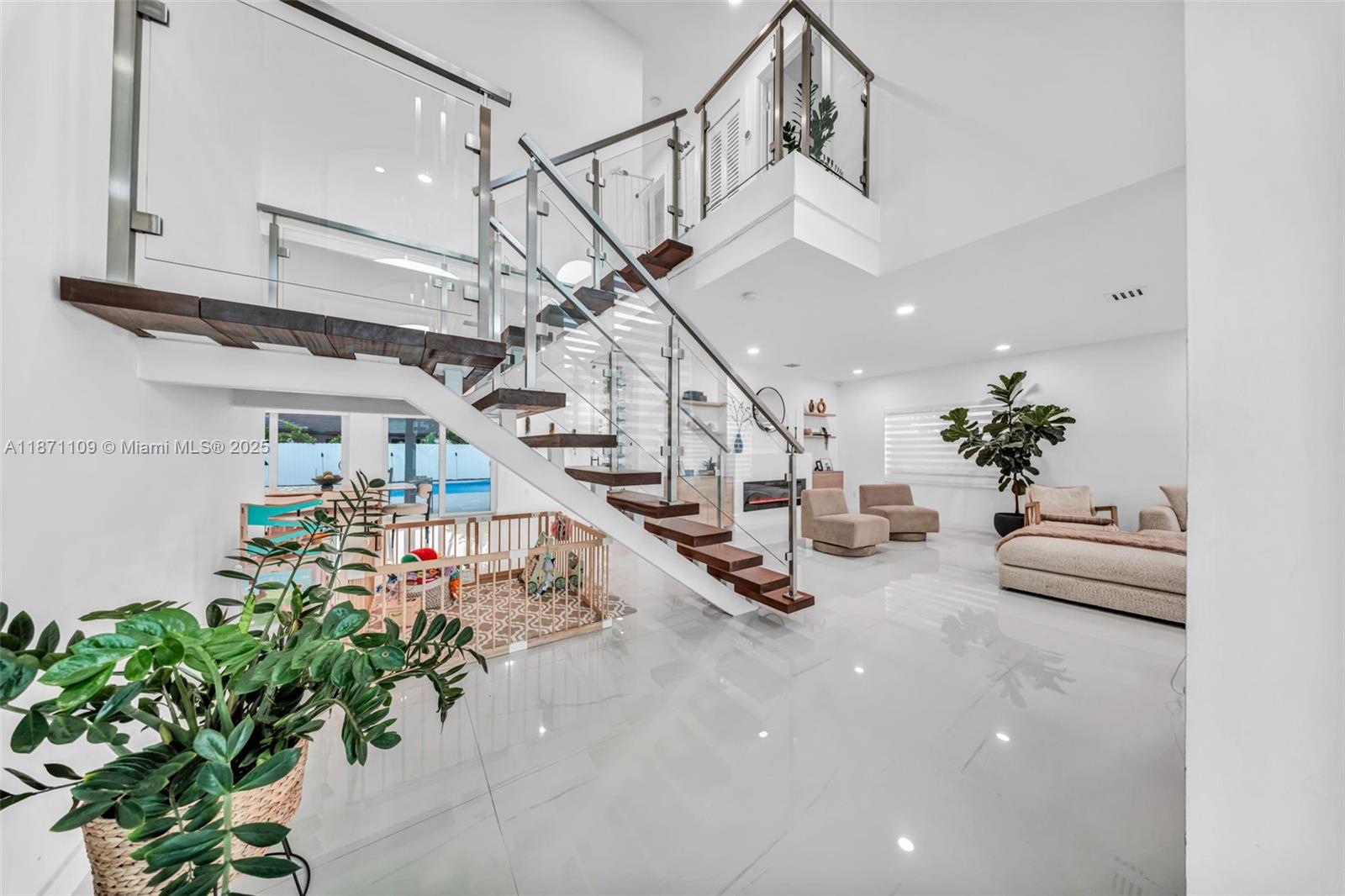 HAMMOCKS SHORES 2ND ADDN - Residential