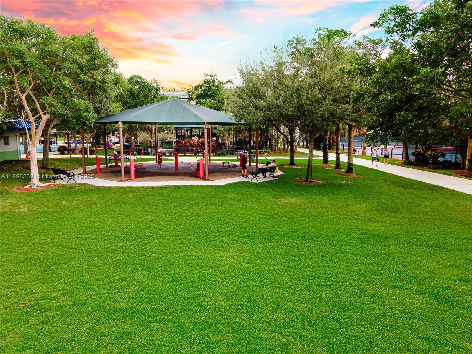 ROYAL POINT AT PALM AIRE - Residential Lease