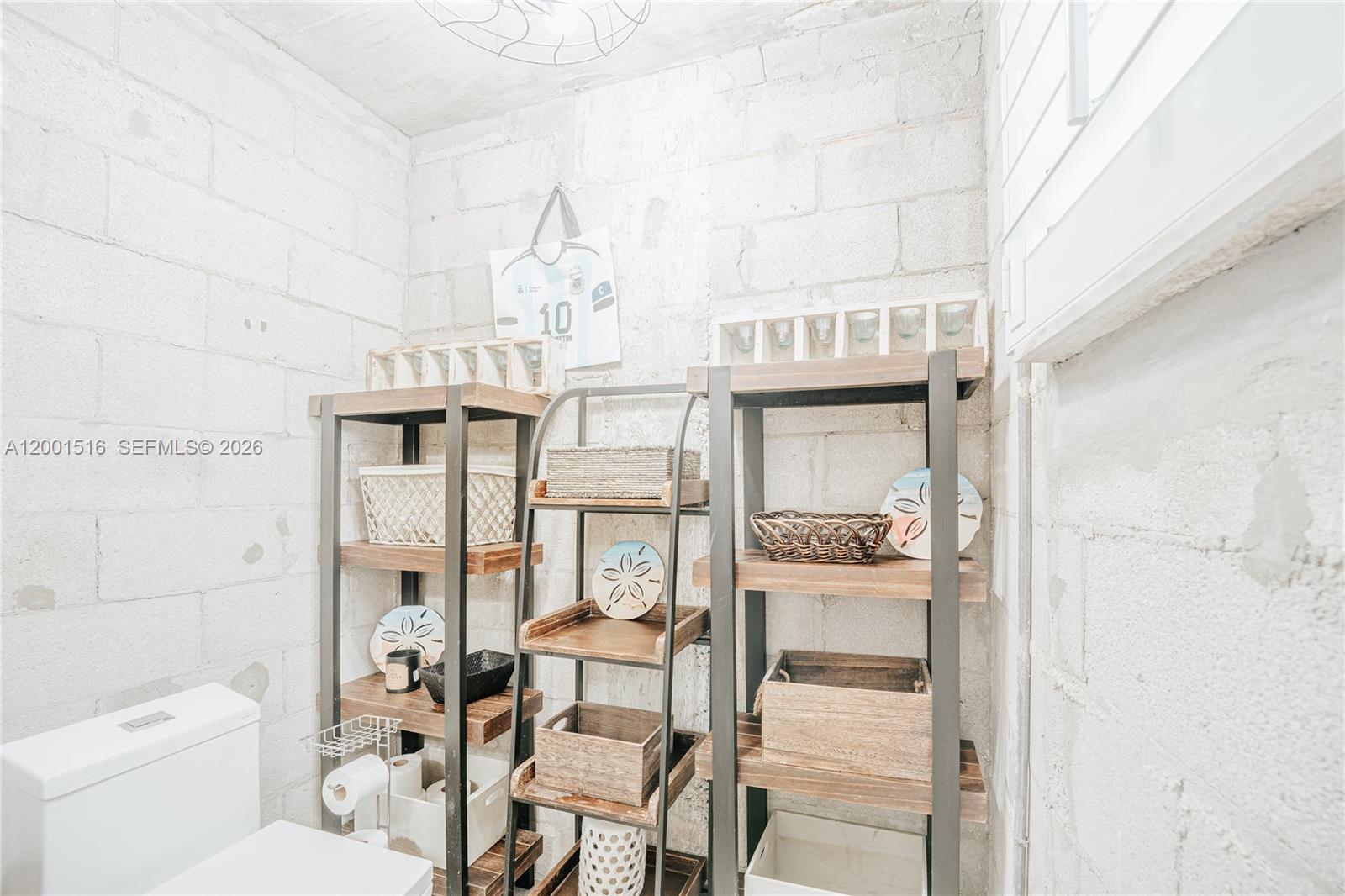 GOLDEN HOUSE CONDO - Residential Lease