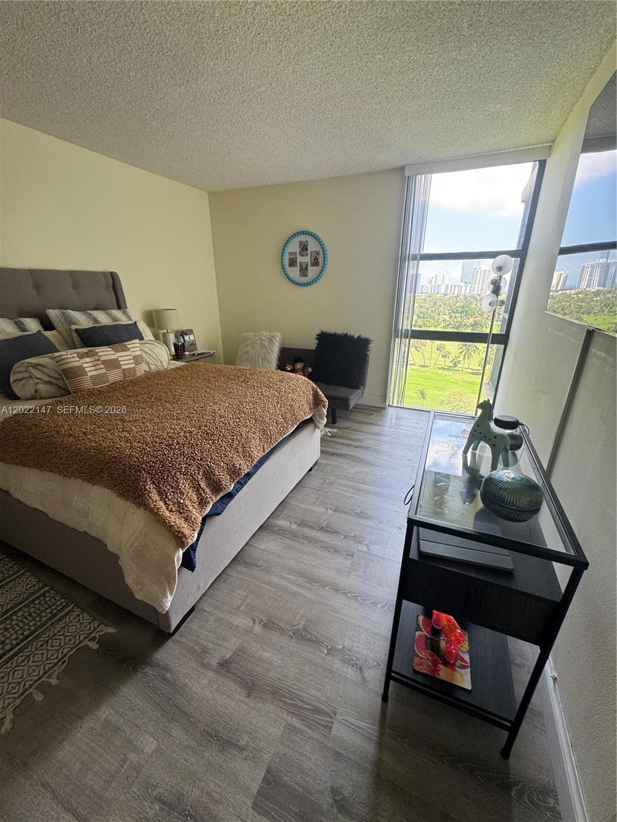 CORONADO CONDO- TOWER II - Residential
