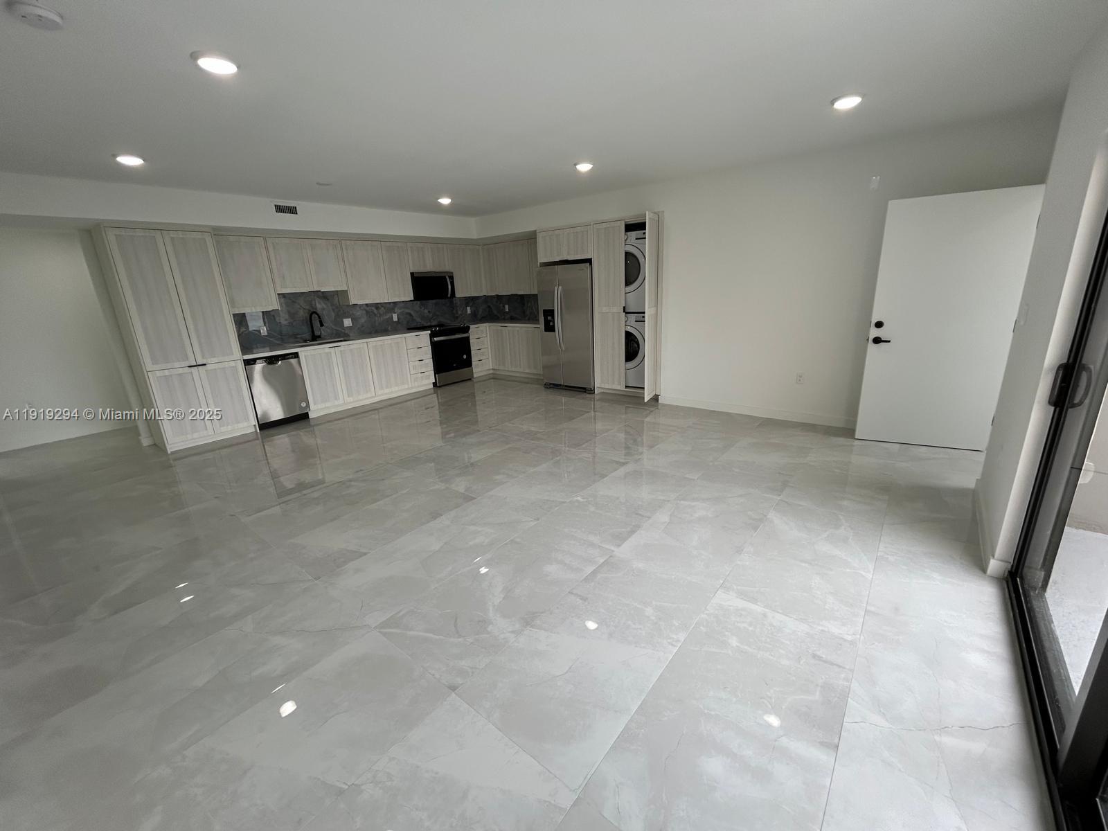 GRANDVILLE PLACE - Residential Lease