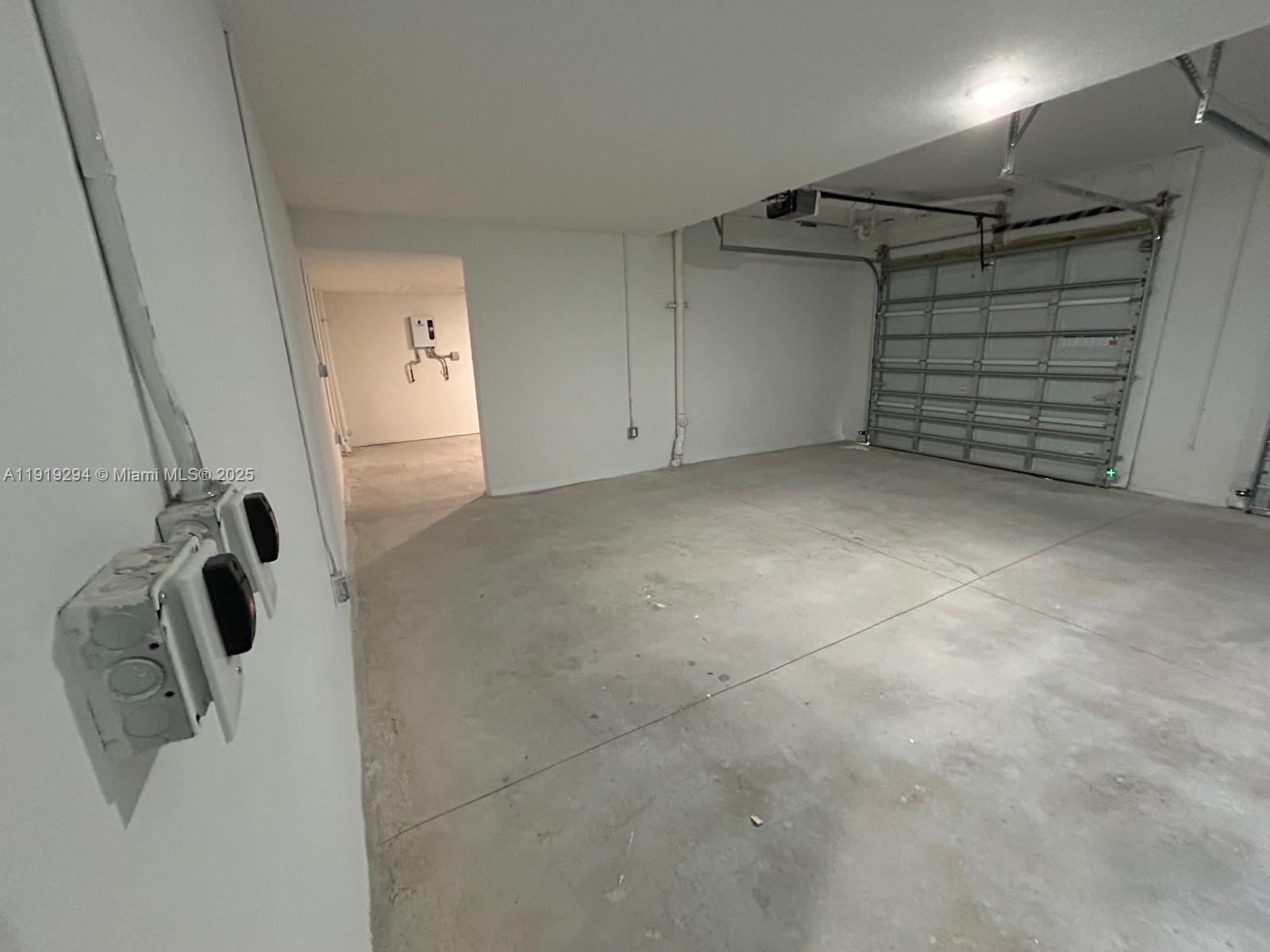 GRANDVILLE PLACE - Residential Lease