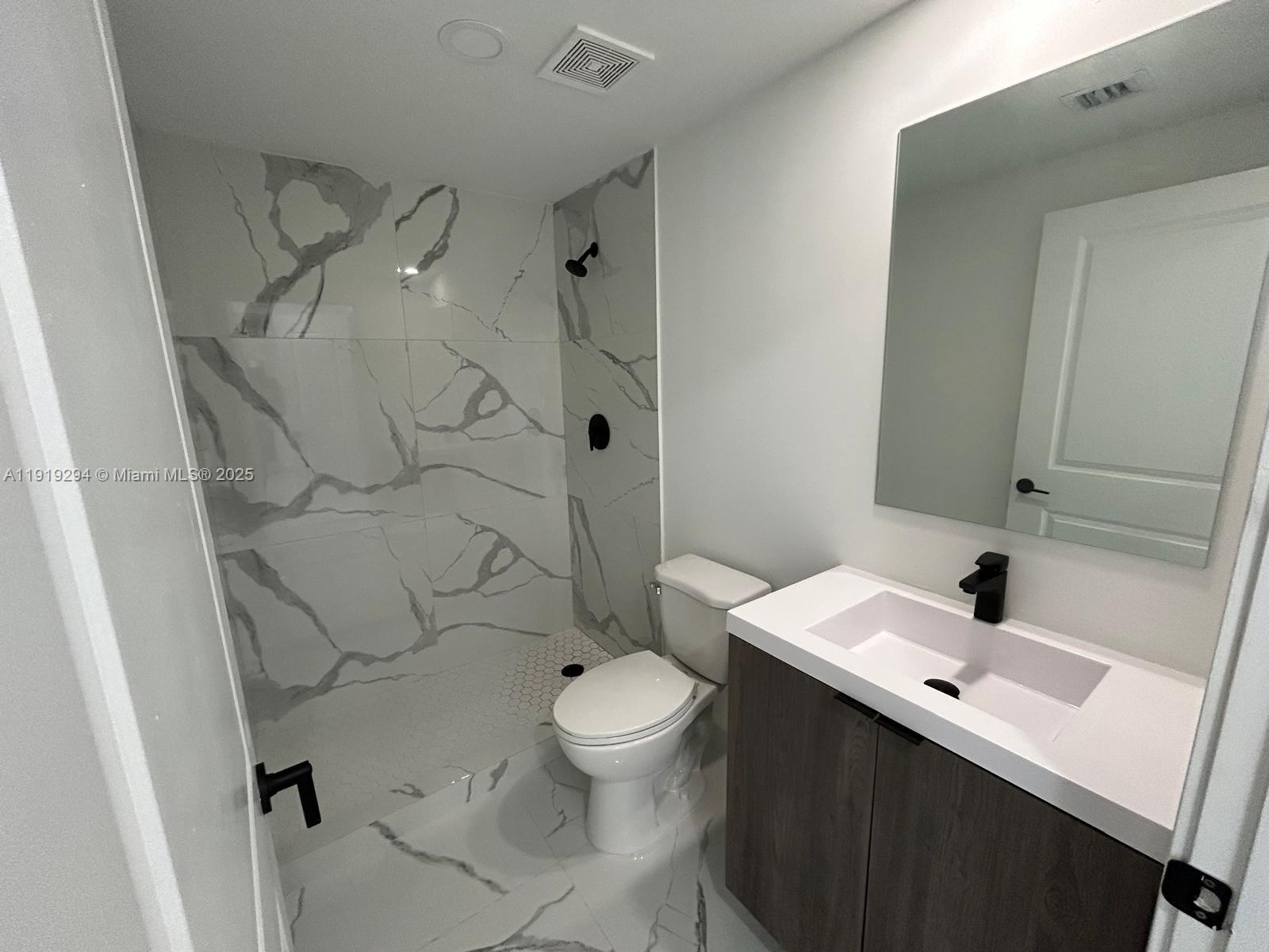 GRANDVILLE PLACE - Residential Lease