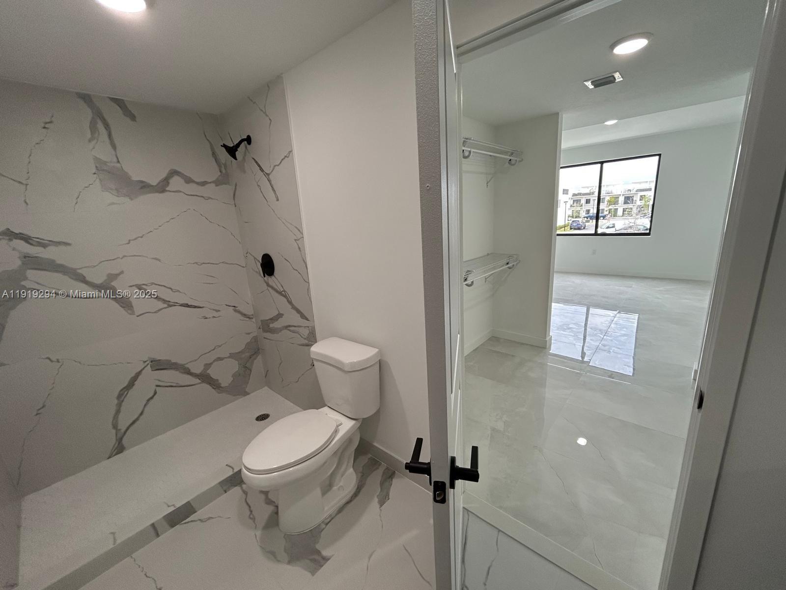 GRANDVILLE PLACE - Residential Lease