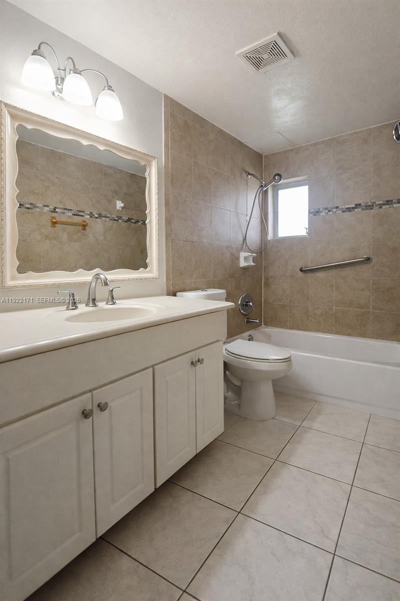 FLORAL PARK VILLAS 10 INC - Residential