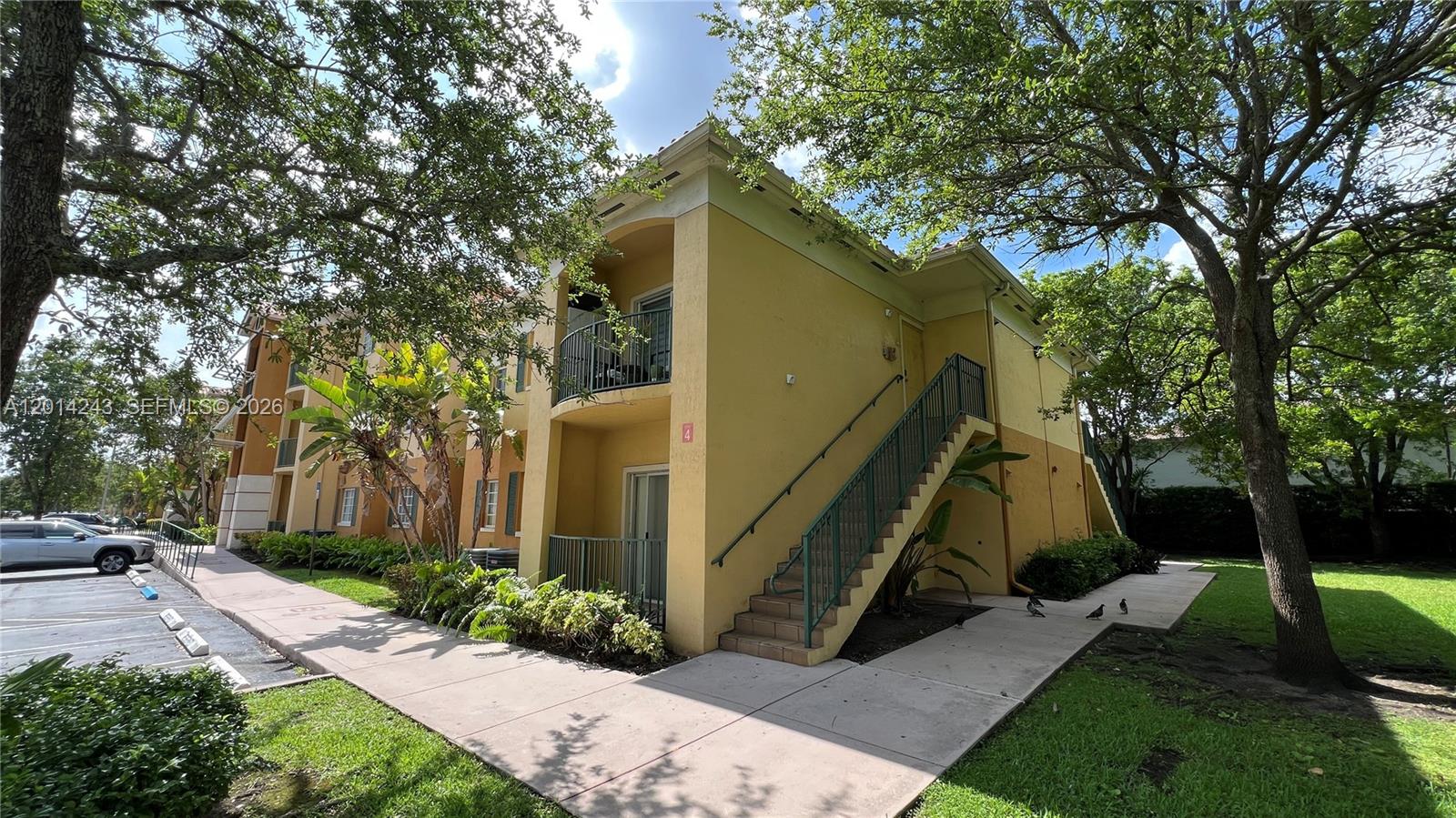 PALM GARDENS AT DORAL CON - Residential