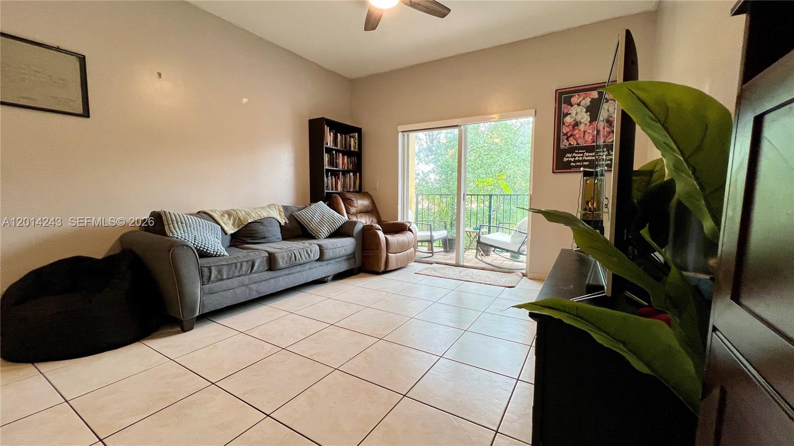 PALM GARDENS AT DORAL CON - Residential
