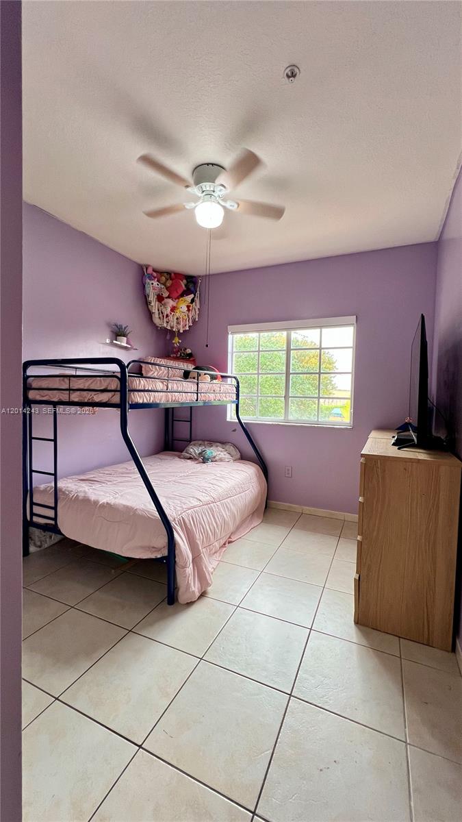 PALM GARDENS AT DORAL CON - Residential