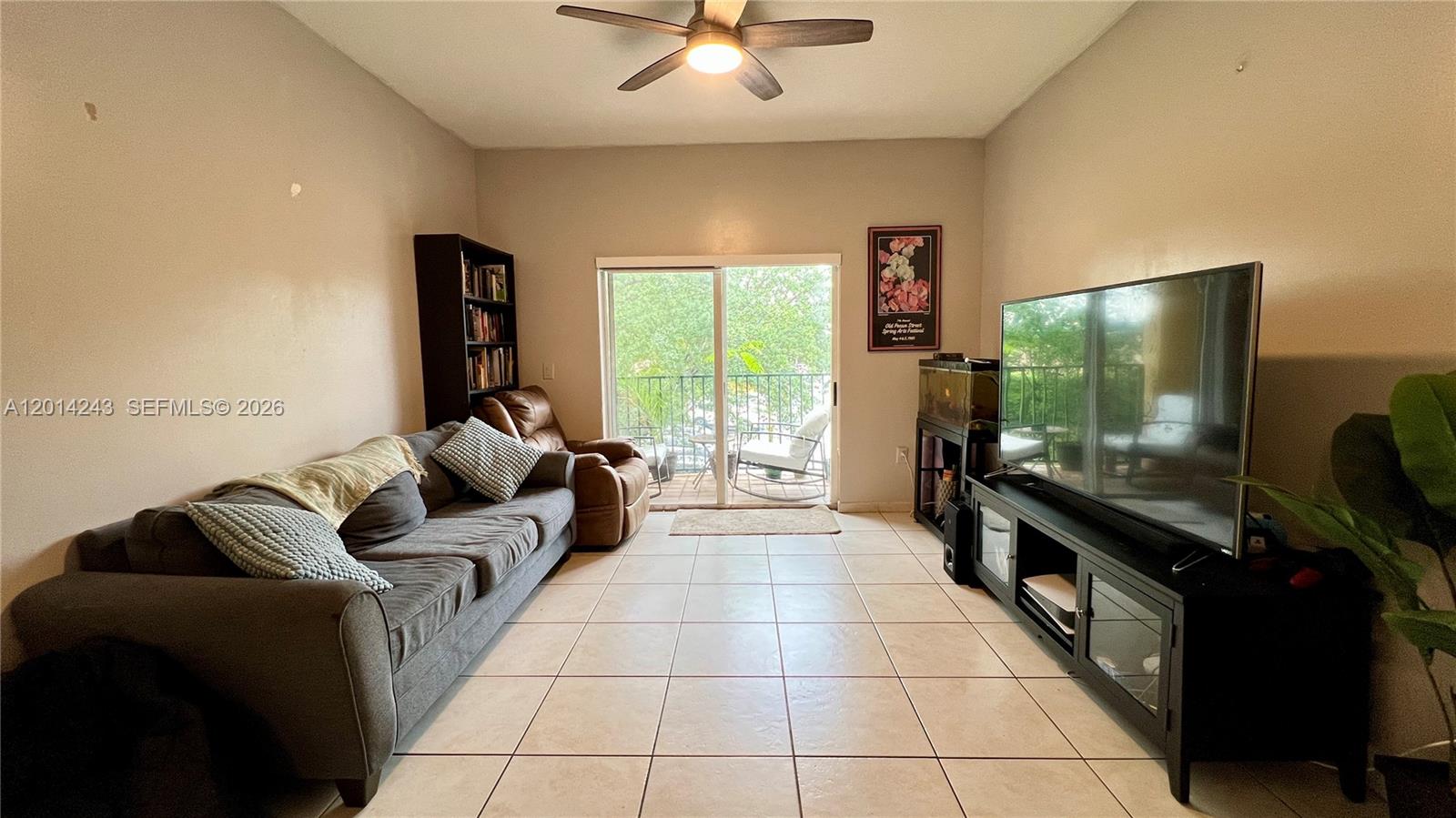 PALM GARDENS AT DORAL CON - Residential