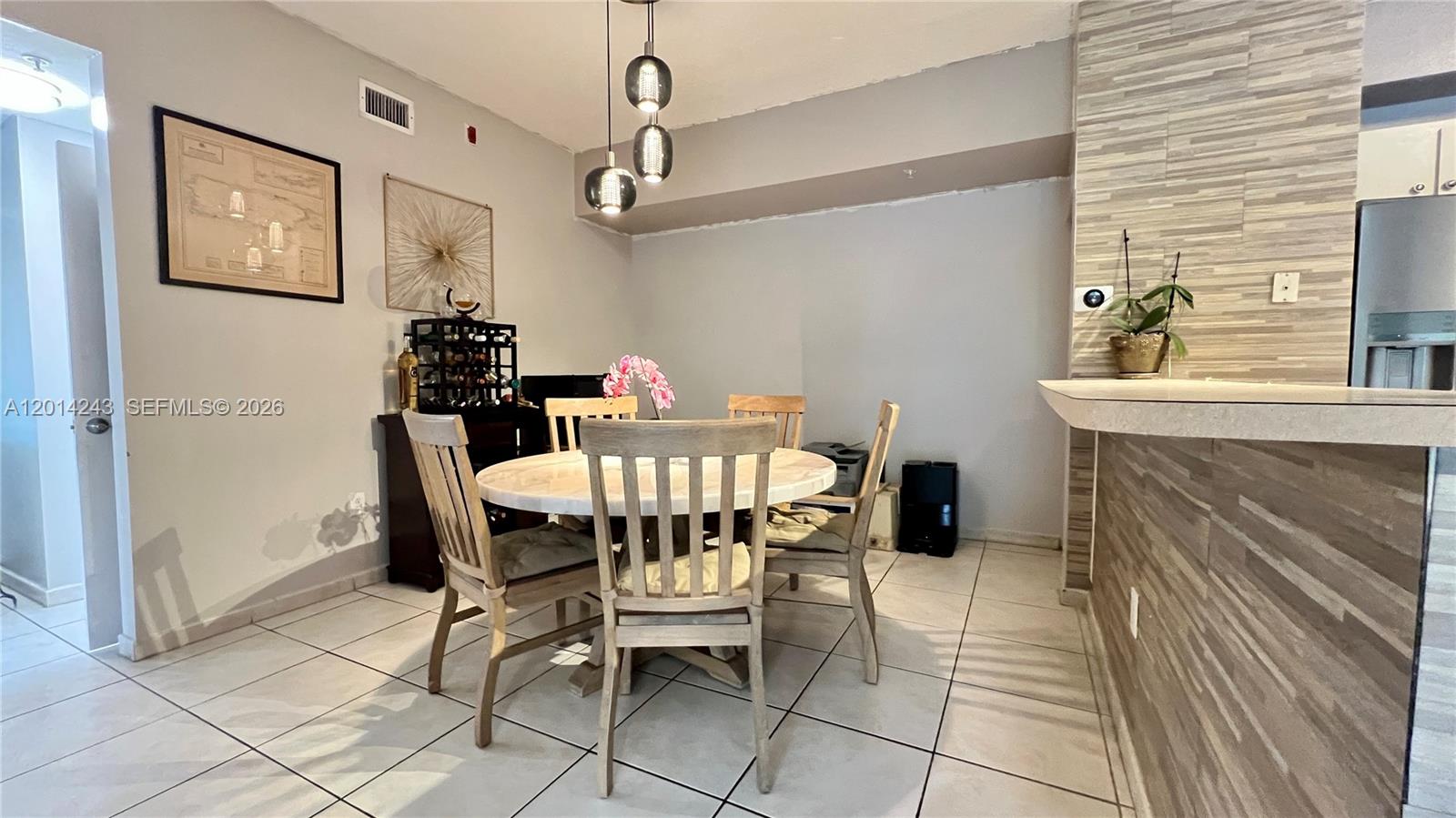 PALM GARDENS AT DORAL CON - Residential