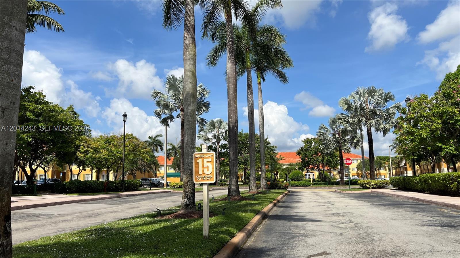 PALM GARDENS AT DORAL CON - Residential
