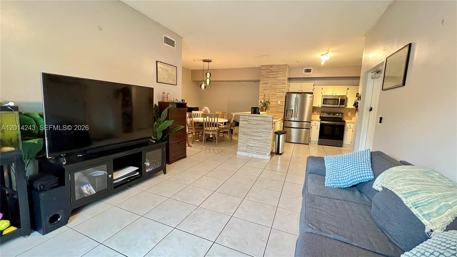 PALM GARDENS AT DORAL CON - Residential