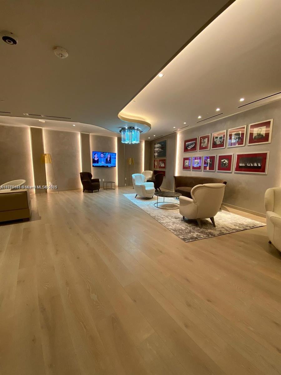 BRICKELL FLATIRON CONDO - Residential Lease