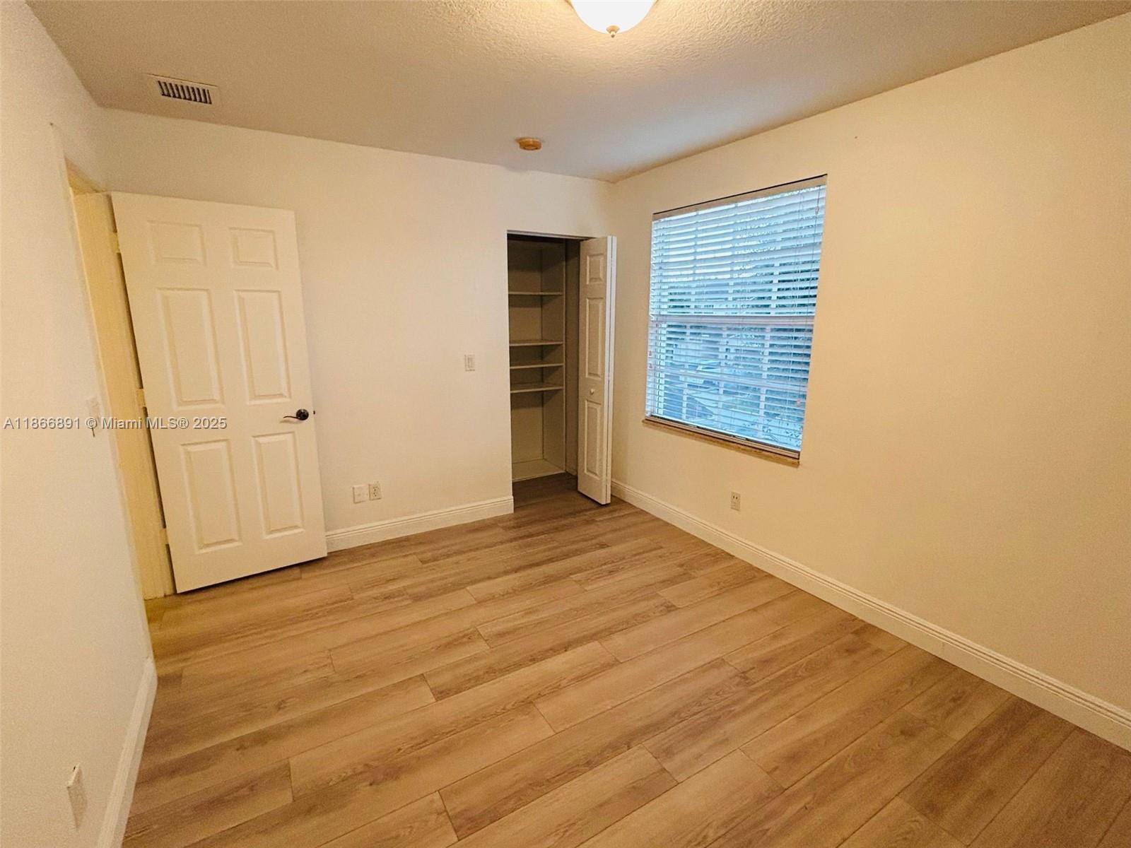 ROYAL WOODS CONDO - Residential