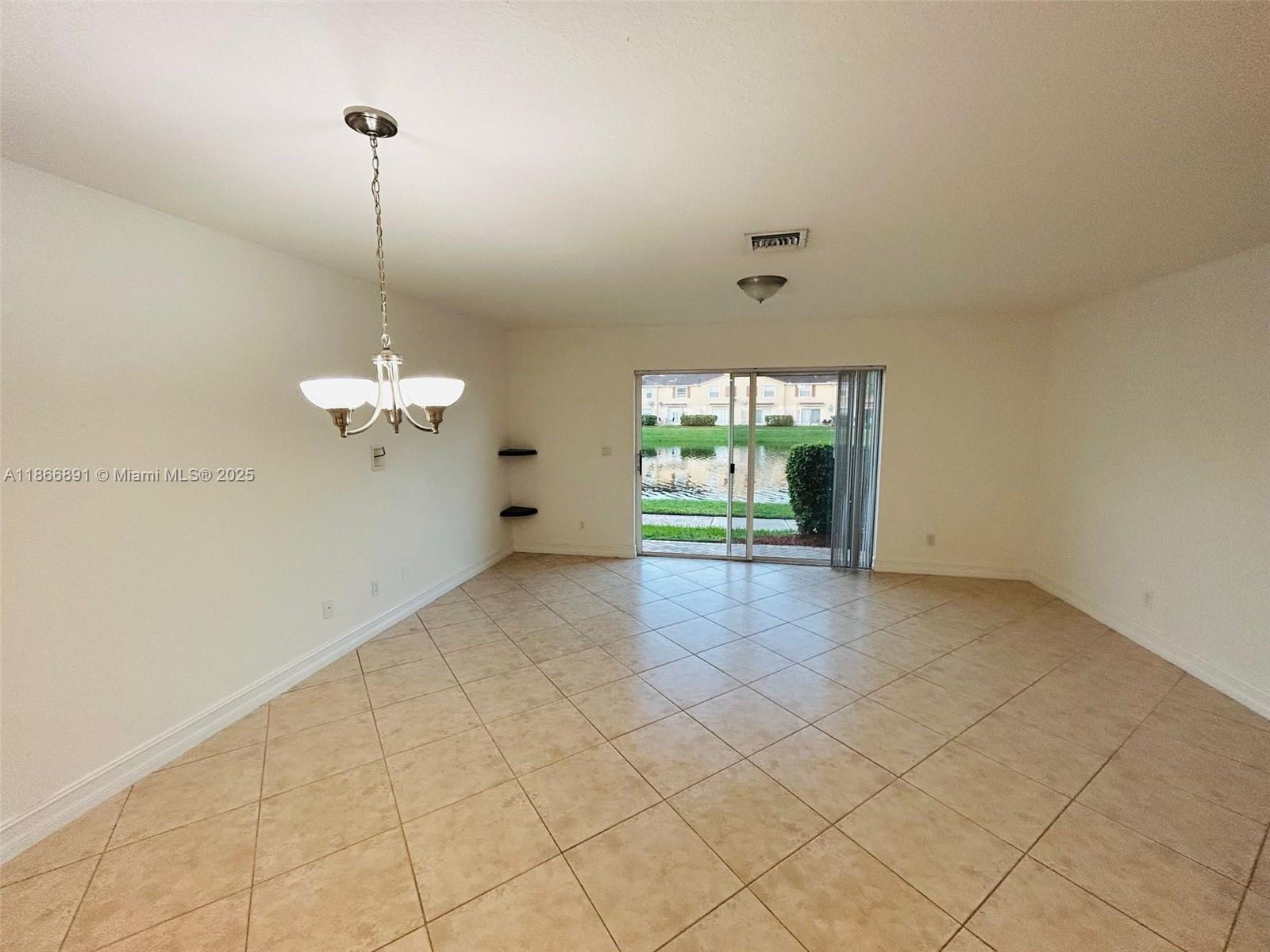 ROYAL WOODS CONDO - Residential