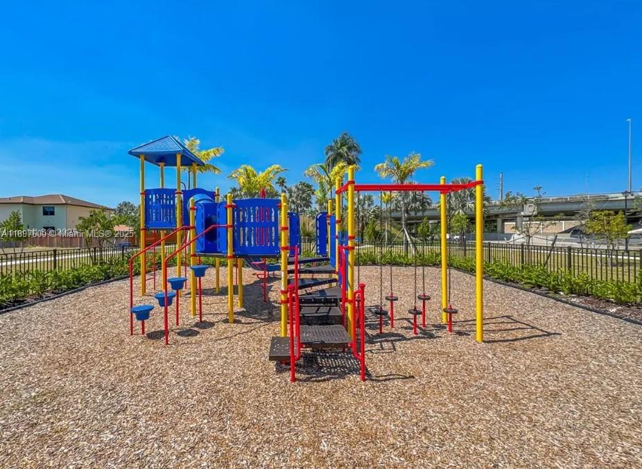 S ALLAPATTAH GARDENS - Residential