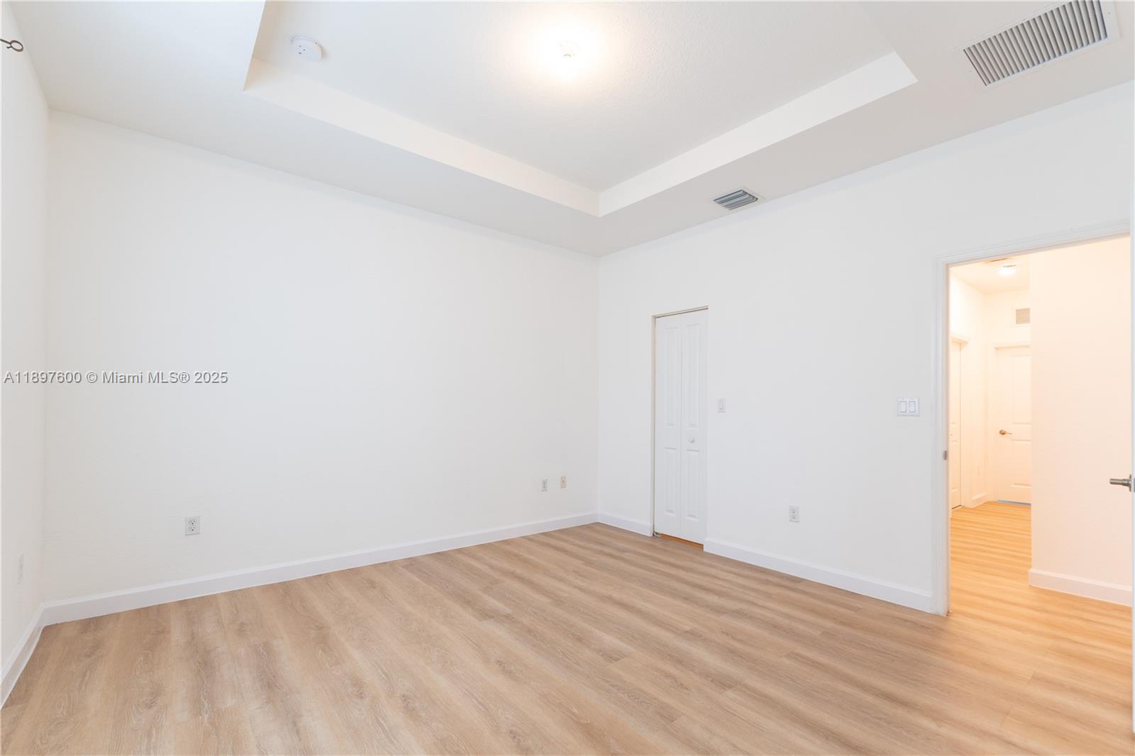 S ALLAPATTAH GARDENS - Residential