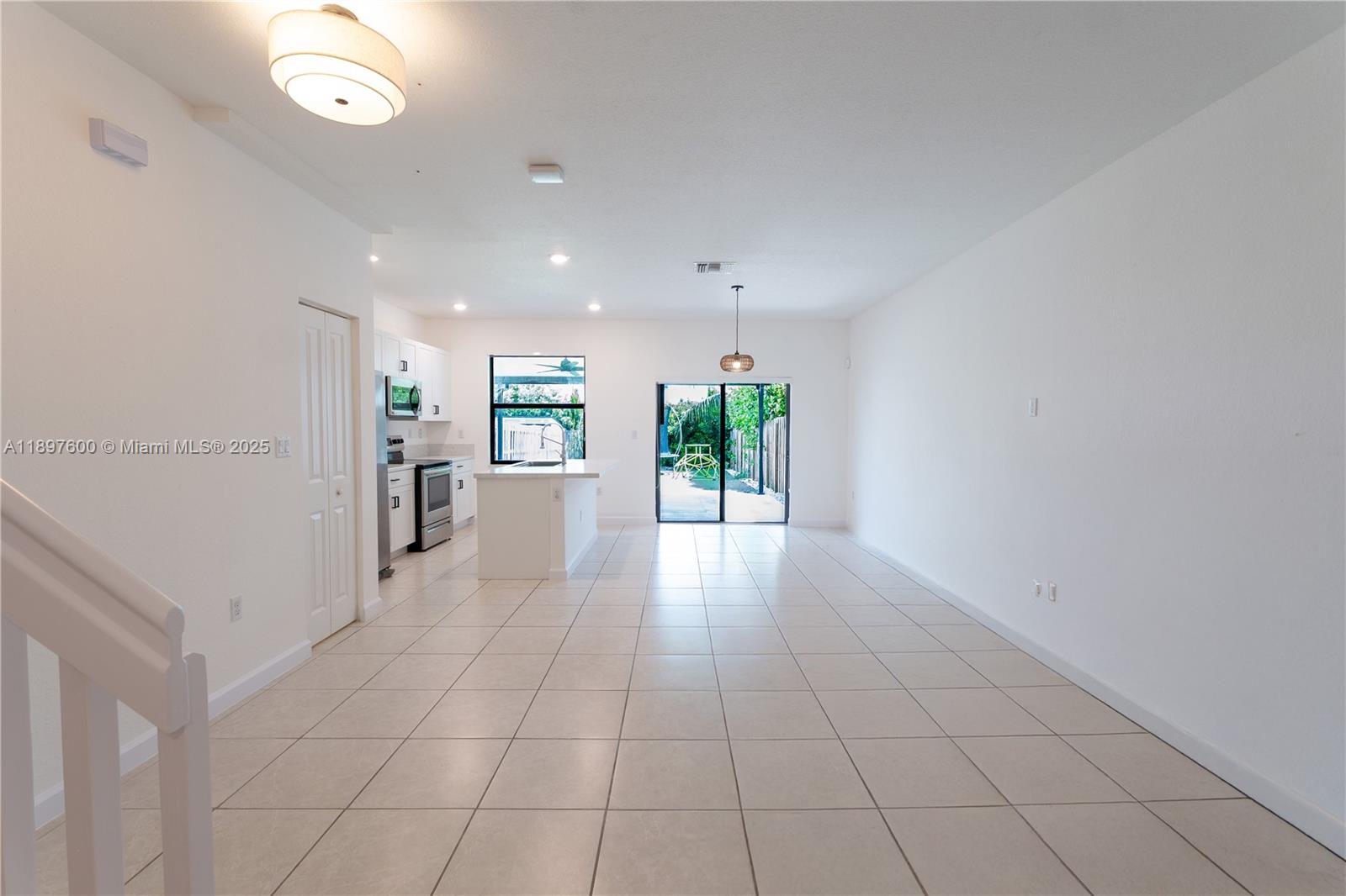 S ALLAPATTAH GARDENS - Residential