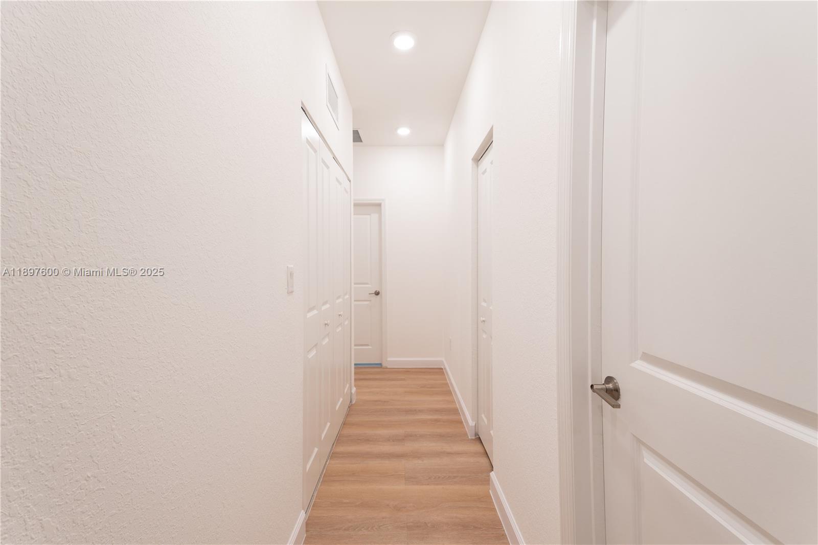 S ALLAPATTAH GARDENS - Residential