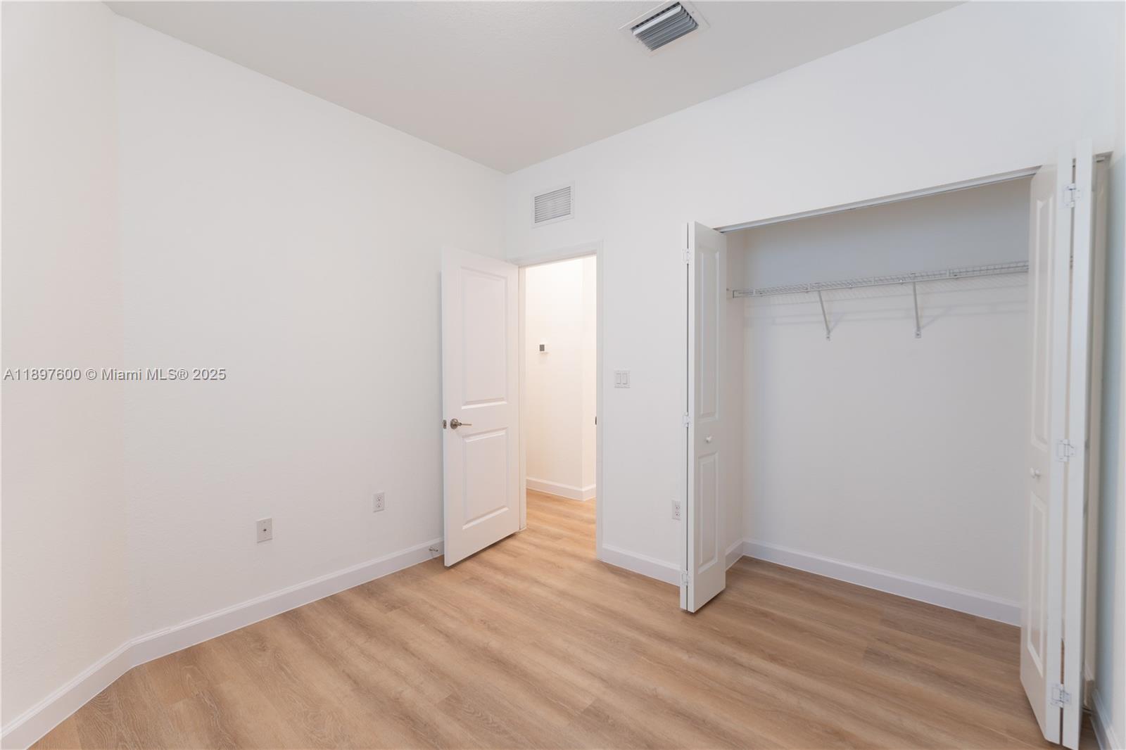S ALLAPATTAH GARDENS - Residential