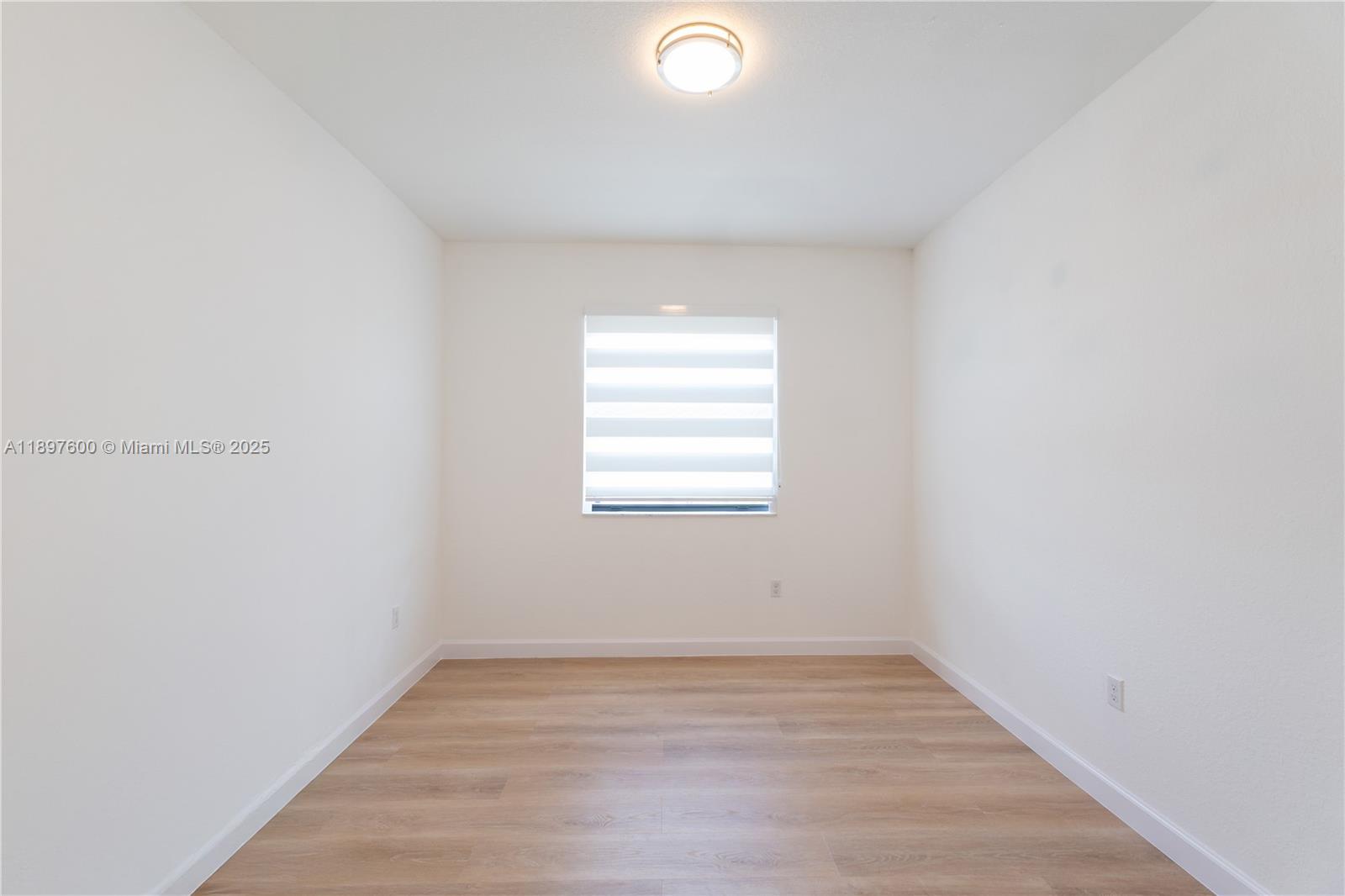 S ALLAPATTAH GARDENS - Residential