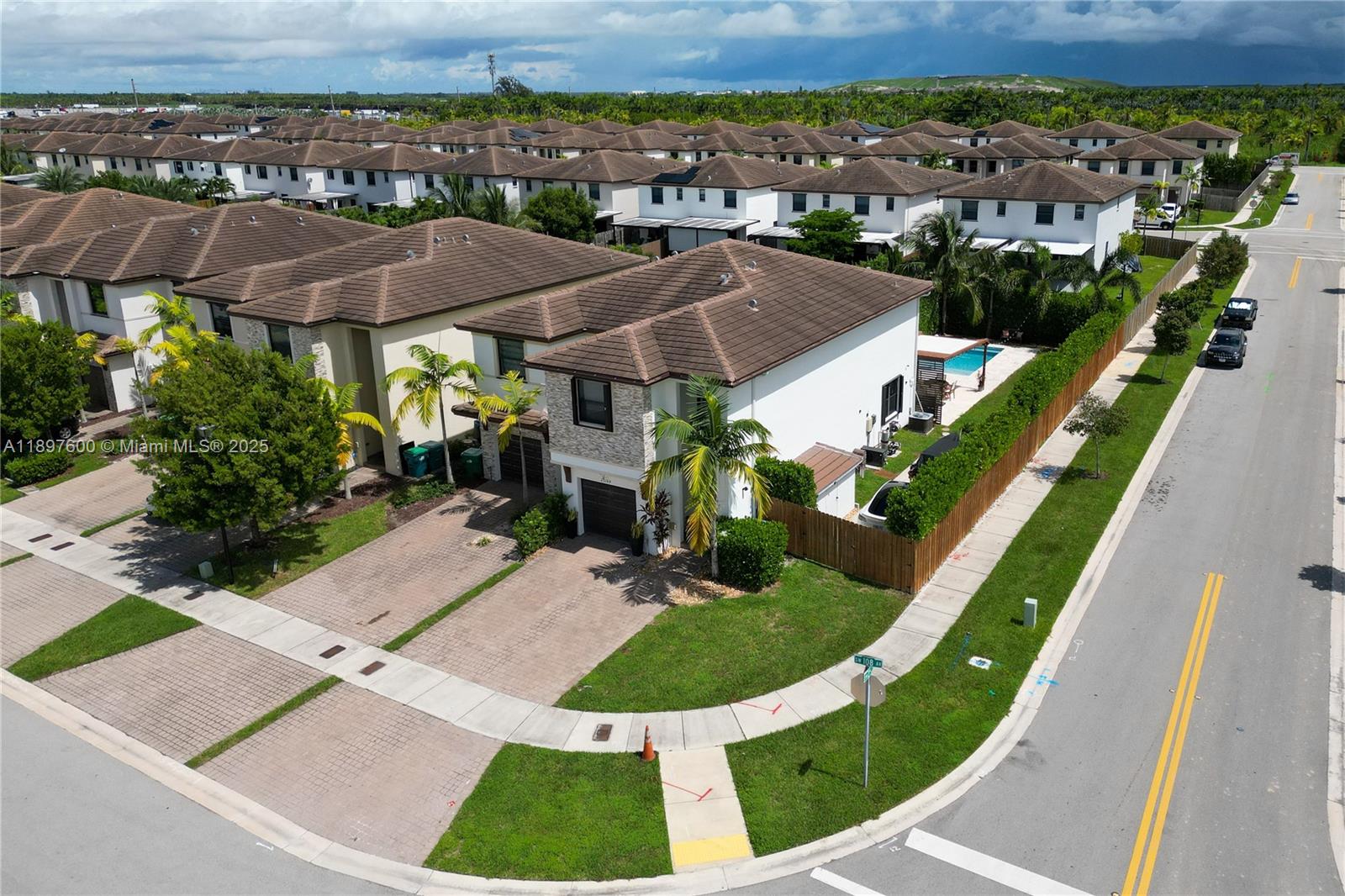 S ALLAPATTAH GARDENS - Residential
