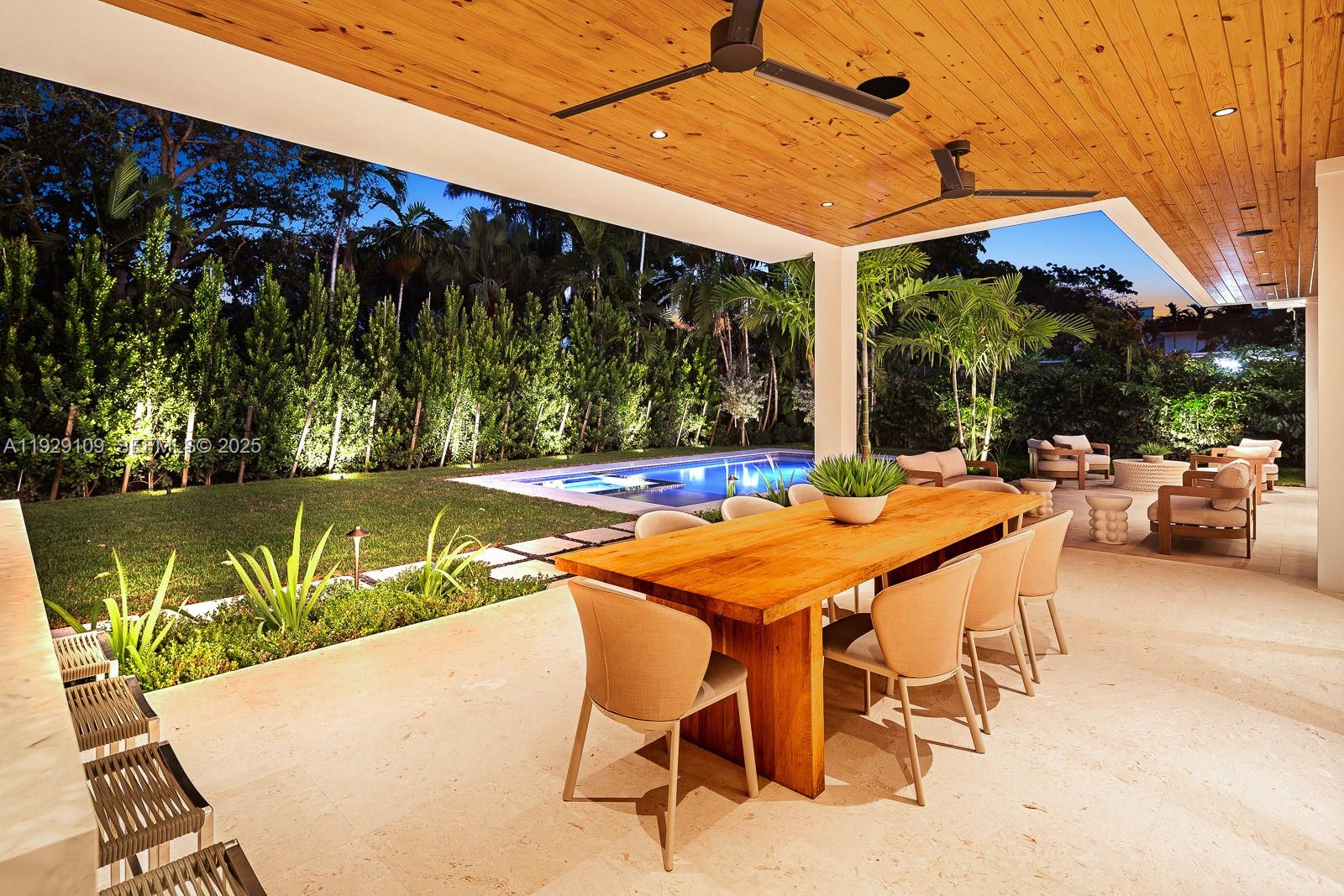 SNAPPER CREEK GROVES - Residential