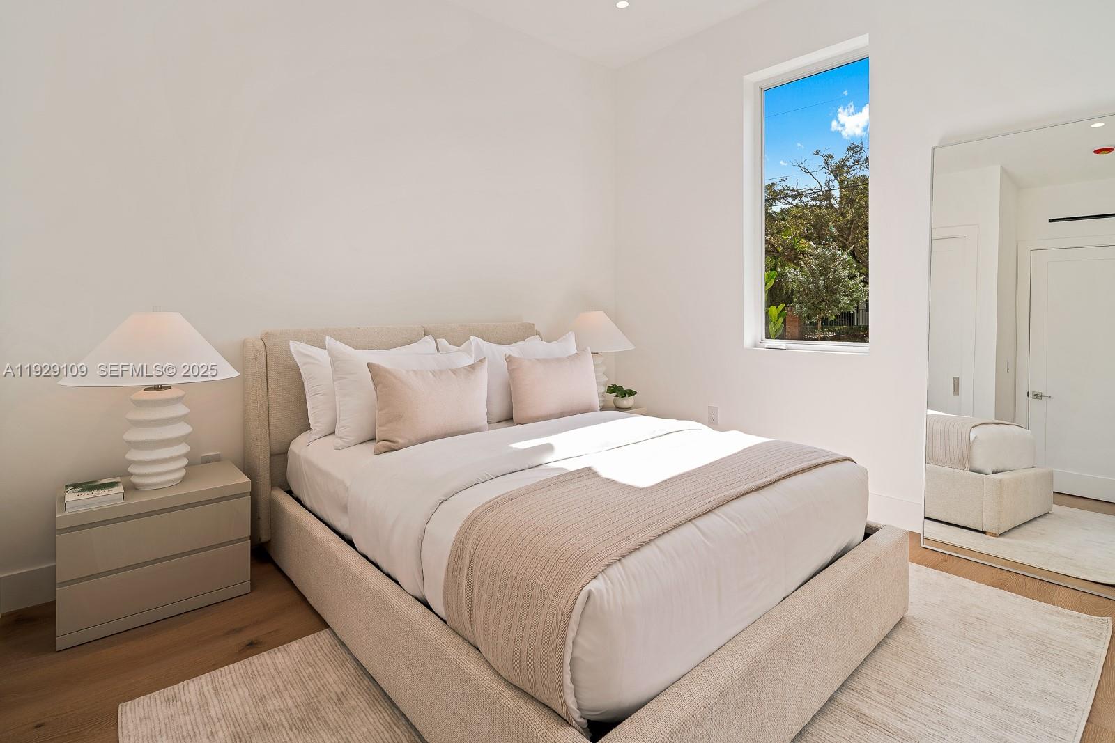 SNAPPER CREEK GROVES - Residential